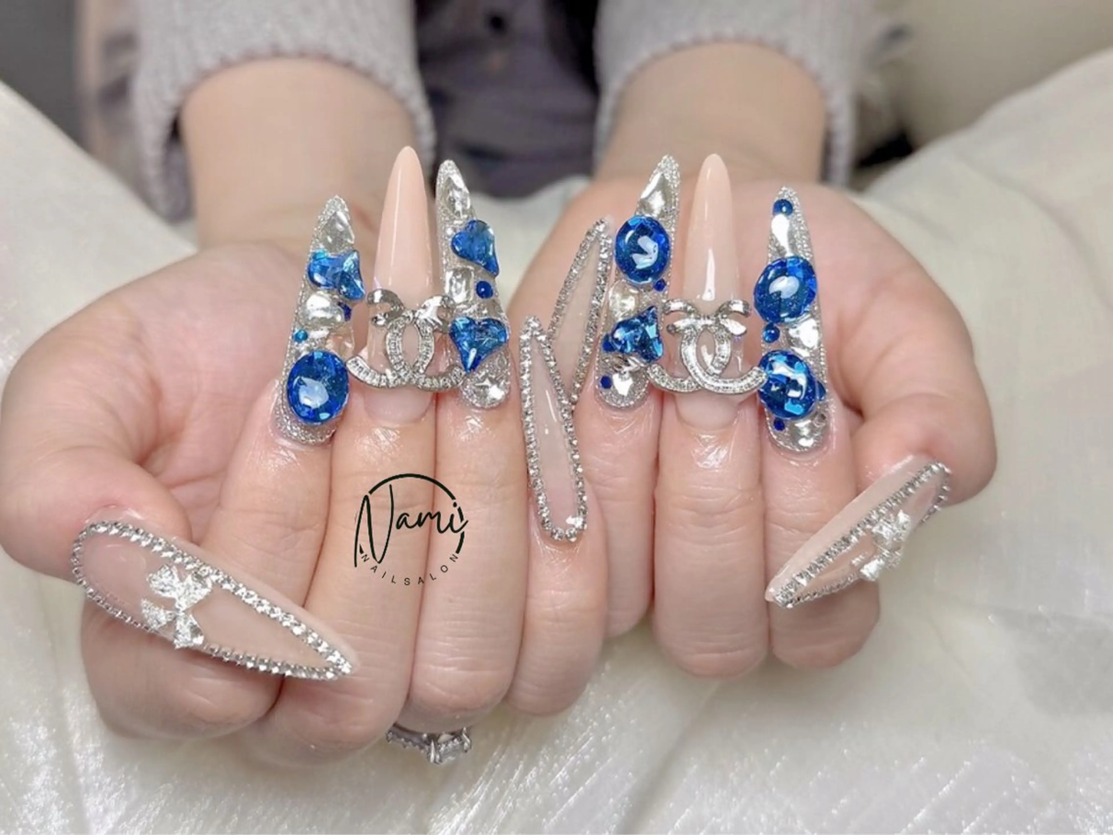 ネイル 長さ出し ガーリー 韓国ネイル ロングネイル 持ち込み ハンドネイル Nami nail salonのネイルデザイン