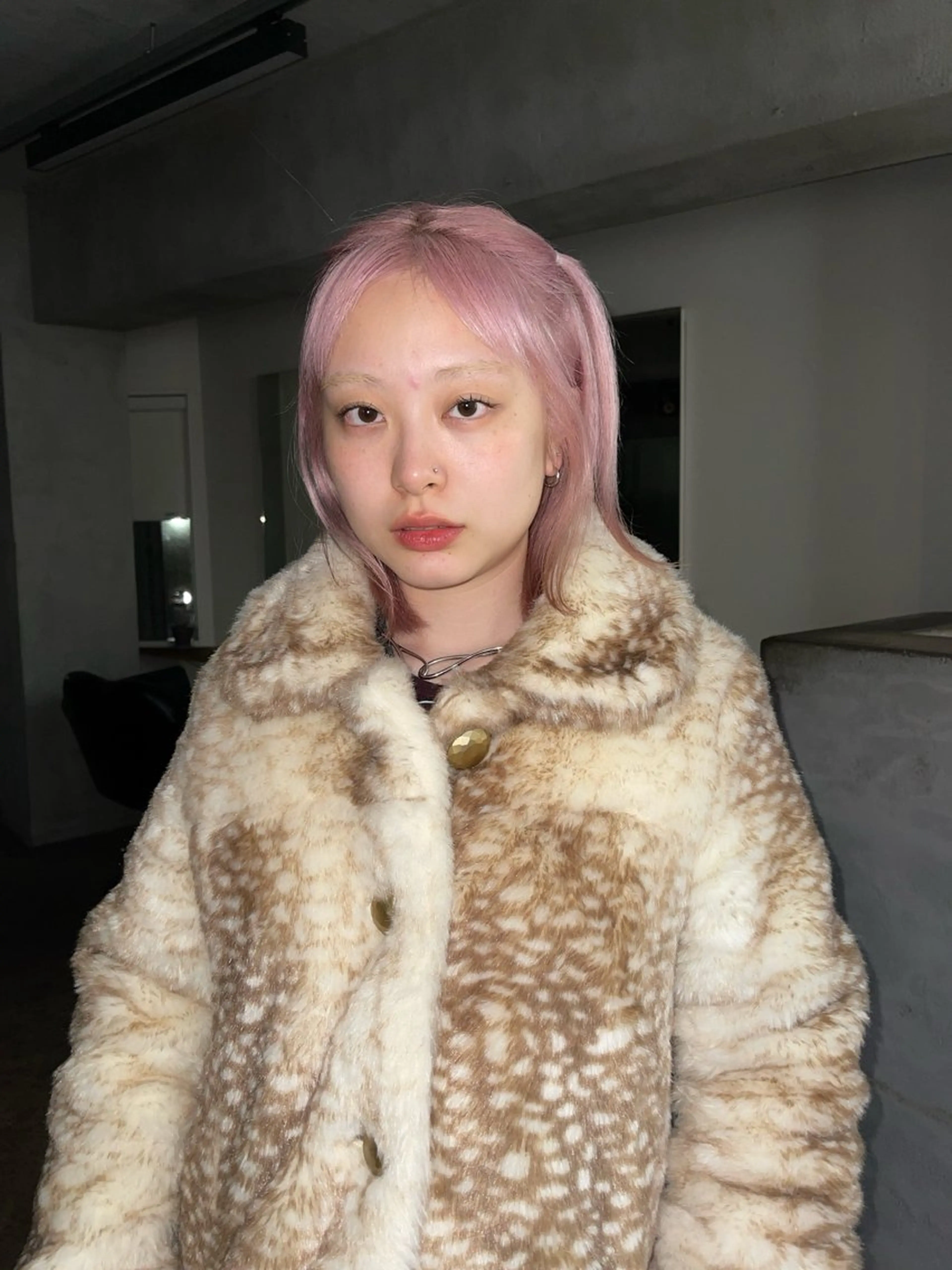 ミディアム カラー カット ヘアカラー トリートメント ヘアセット 安部佑哉/ハイトーン /レイヤー/ブリーチのヘアスタイル