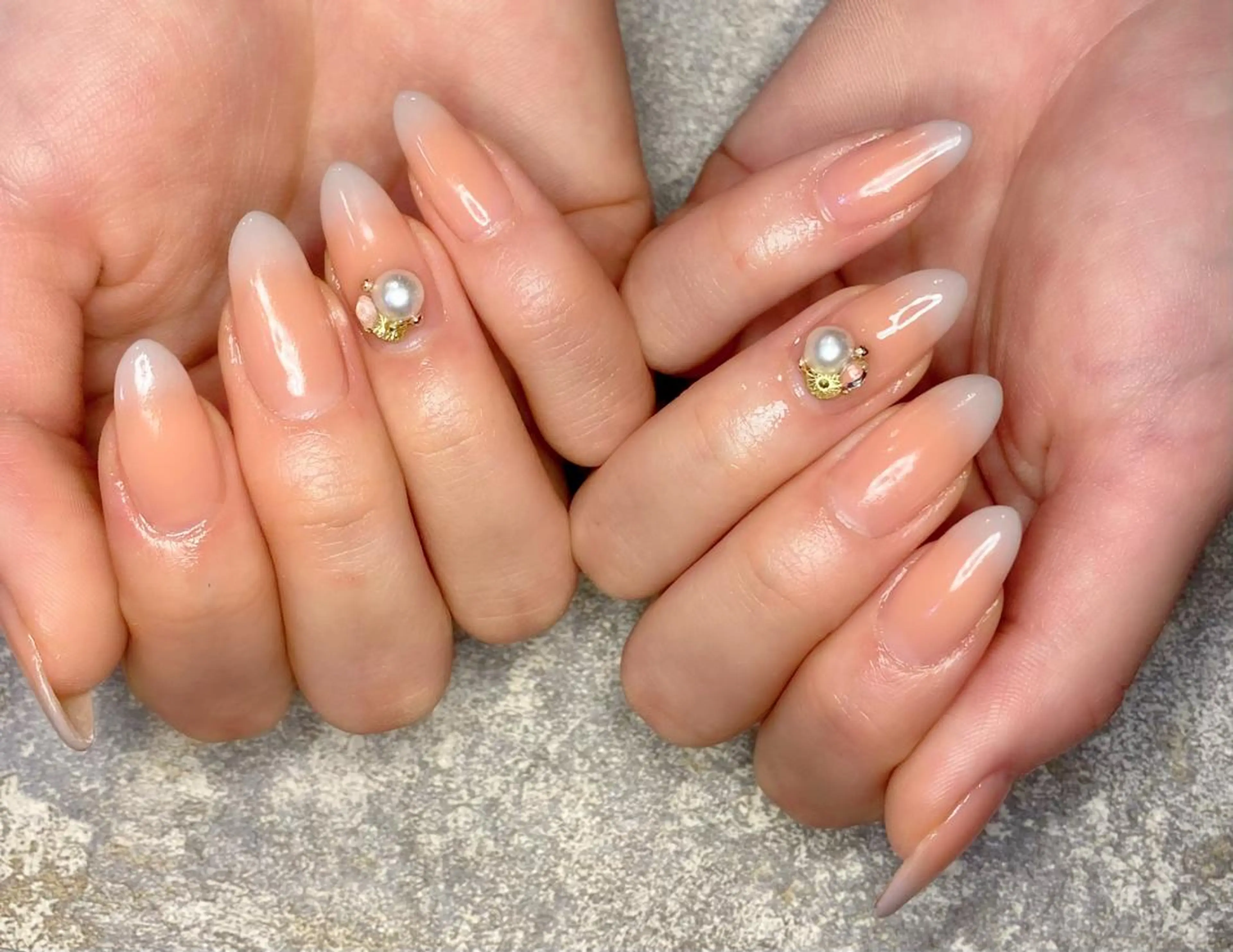 ネイル グラデーション Lino+ ネイル&よもぎ蒸しのネイルデザイン