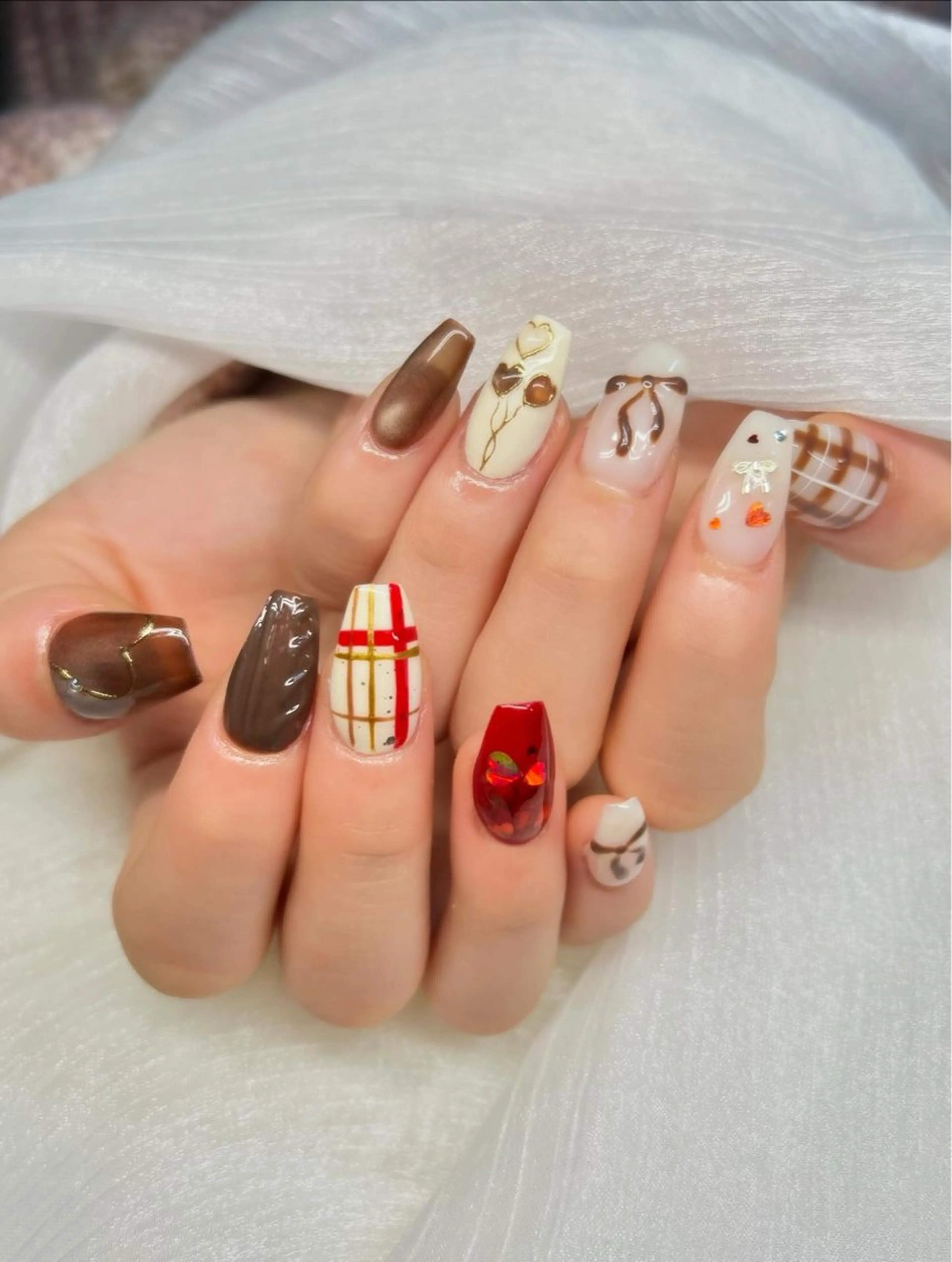 ネイル アートネイル オーロラネイル チークネイル 長さ出し フットネイル ハンドネイル Chan nailsのネイルデザイン