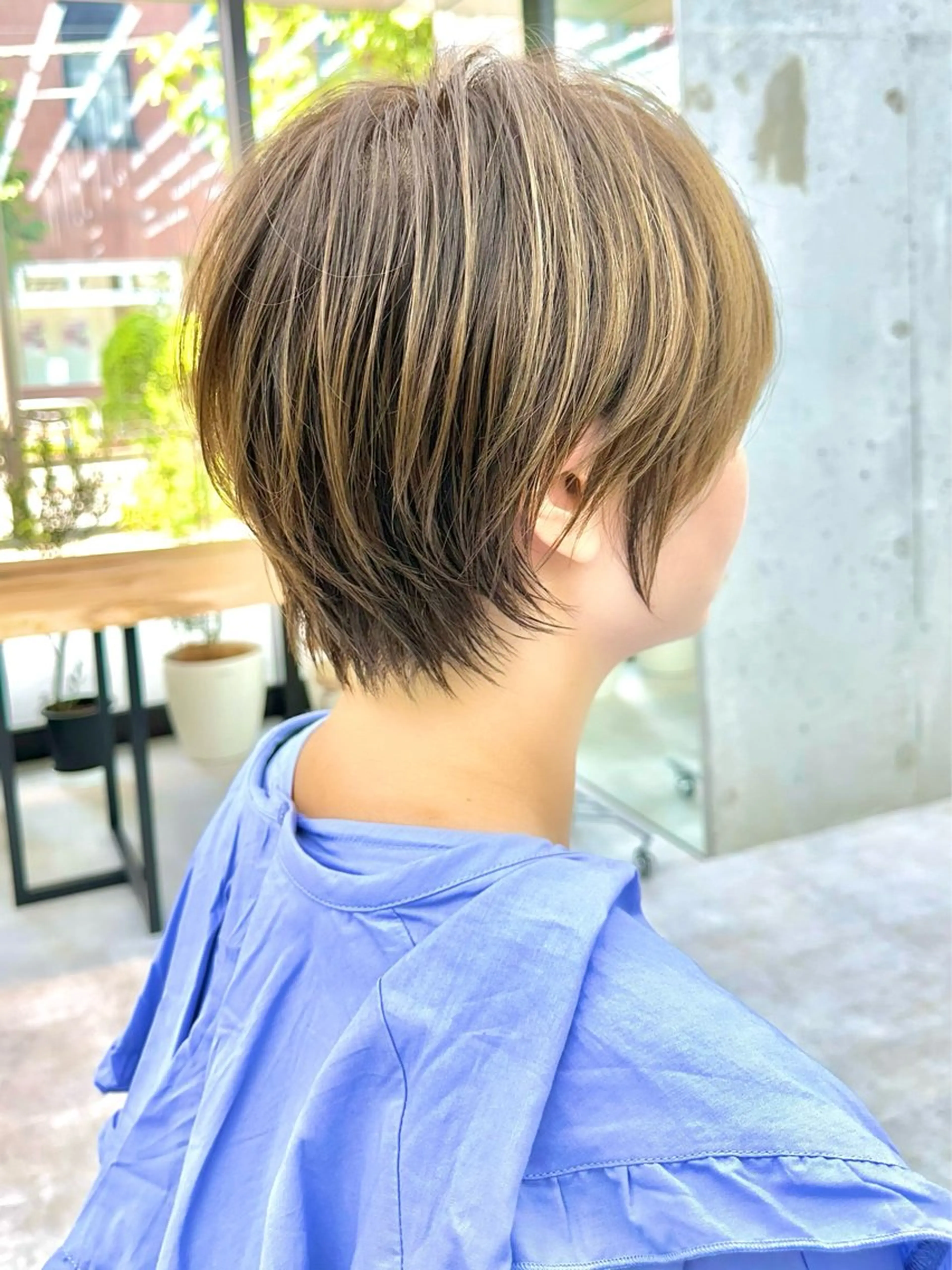 【脱白髪染め‼️】ダメージレスでヘアカラーも楽しめる白髪ぼかしカラー👩🦳✨の写真