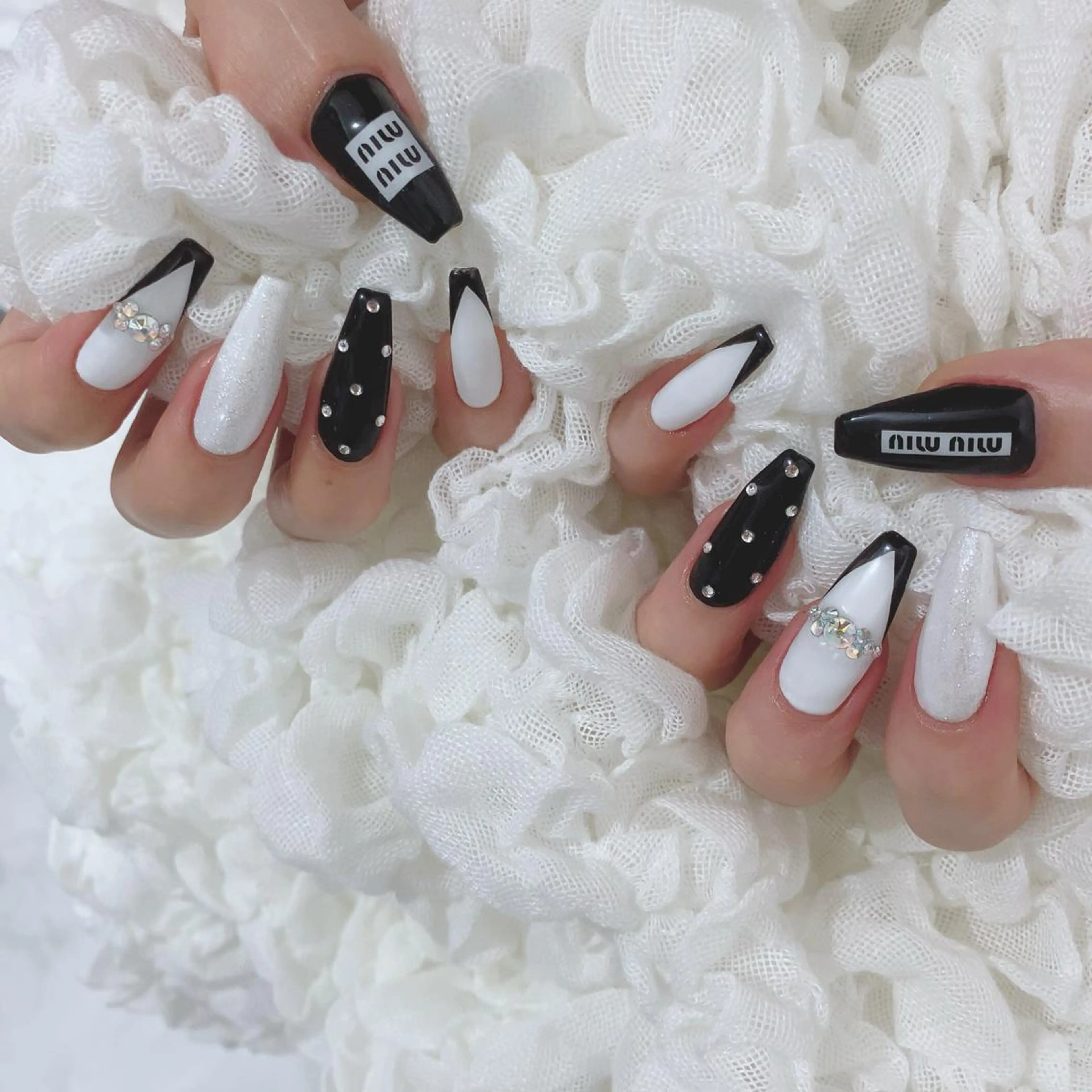 ネイル ロングネイル スクエアネイル ハンドネイル SOL NAILのネイルデザイン