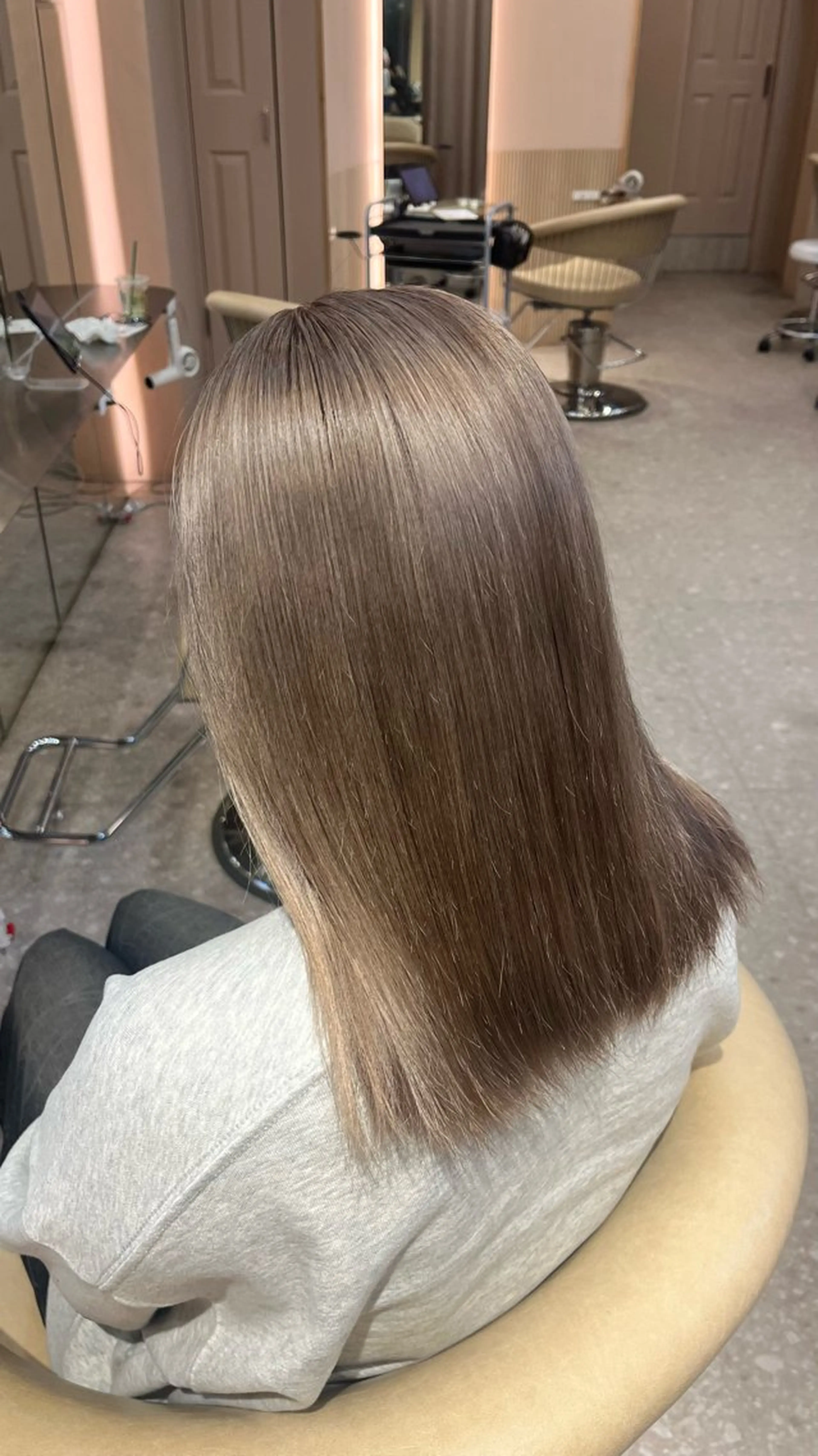 ミディアム カラー 💚 AKI 💚のヘアスタイル