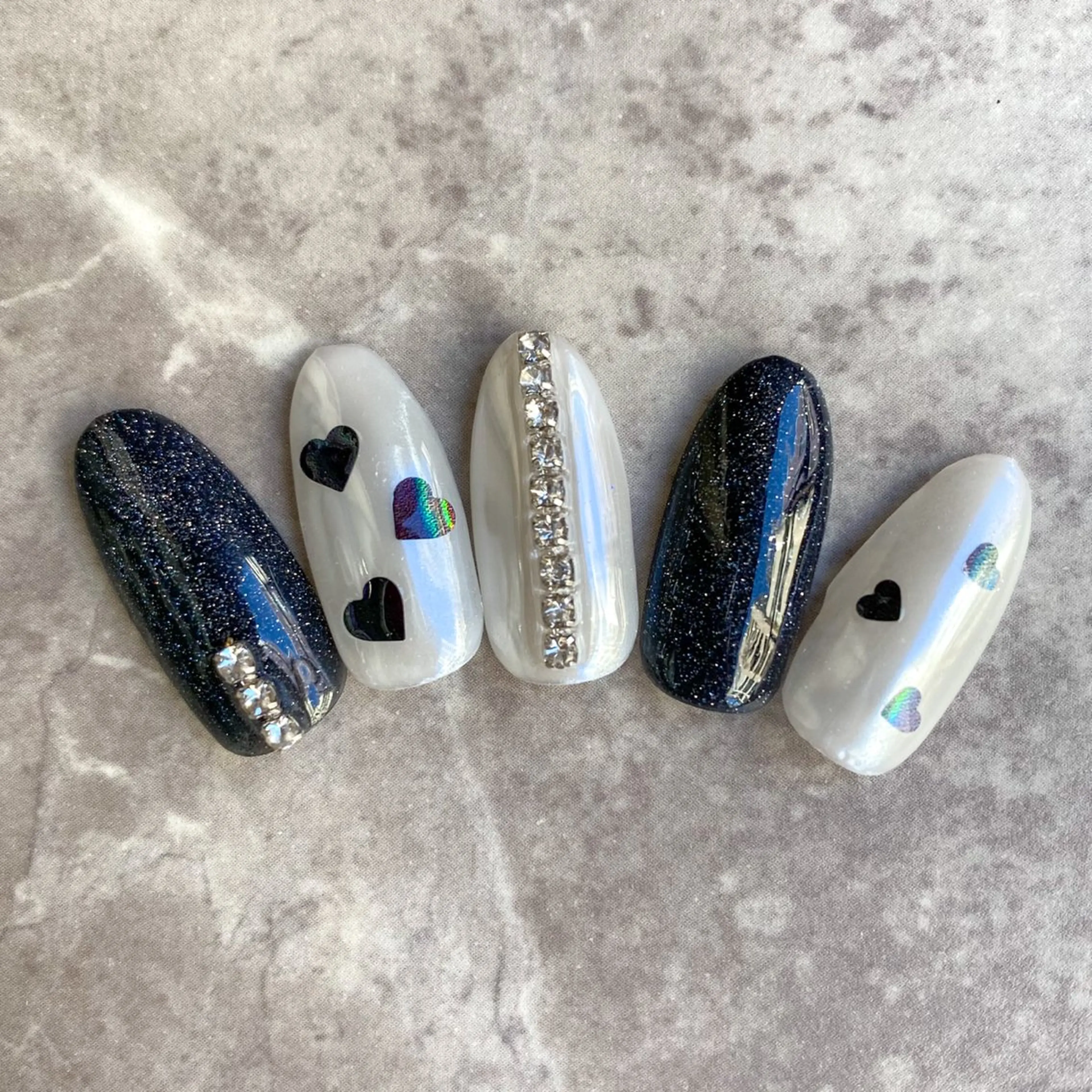 ネイル アートネイル シンプルネイル muguet🎀 chikaのネイルデザイン