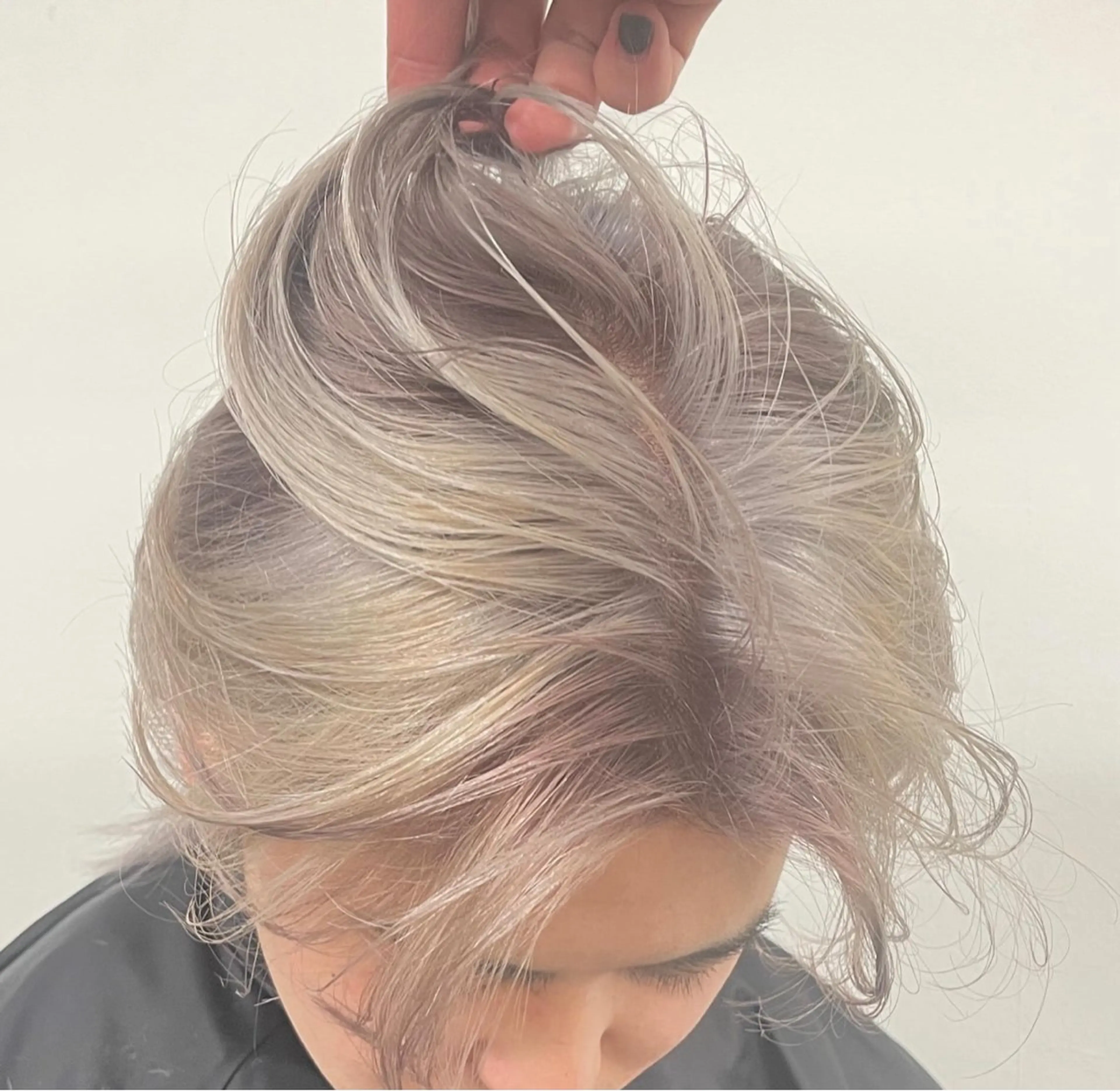 カラー ブリーチ メンズパーマ専門 /縦落ち/渋谷駅近のヘアスタイル