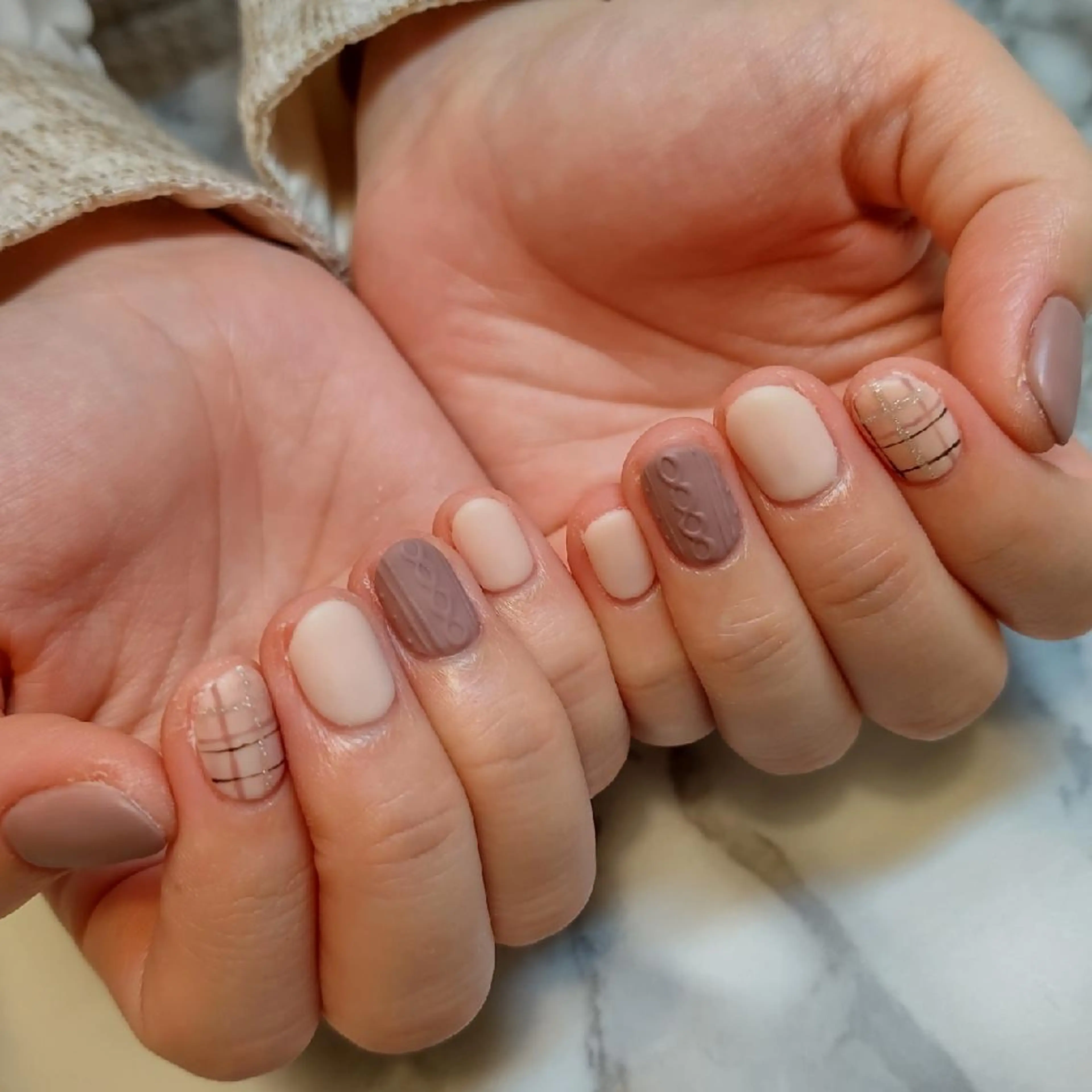 ネイル ジェヌインネイル 河内のネイルデザイン