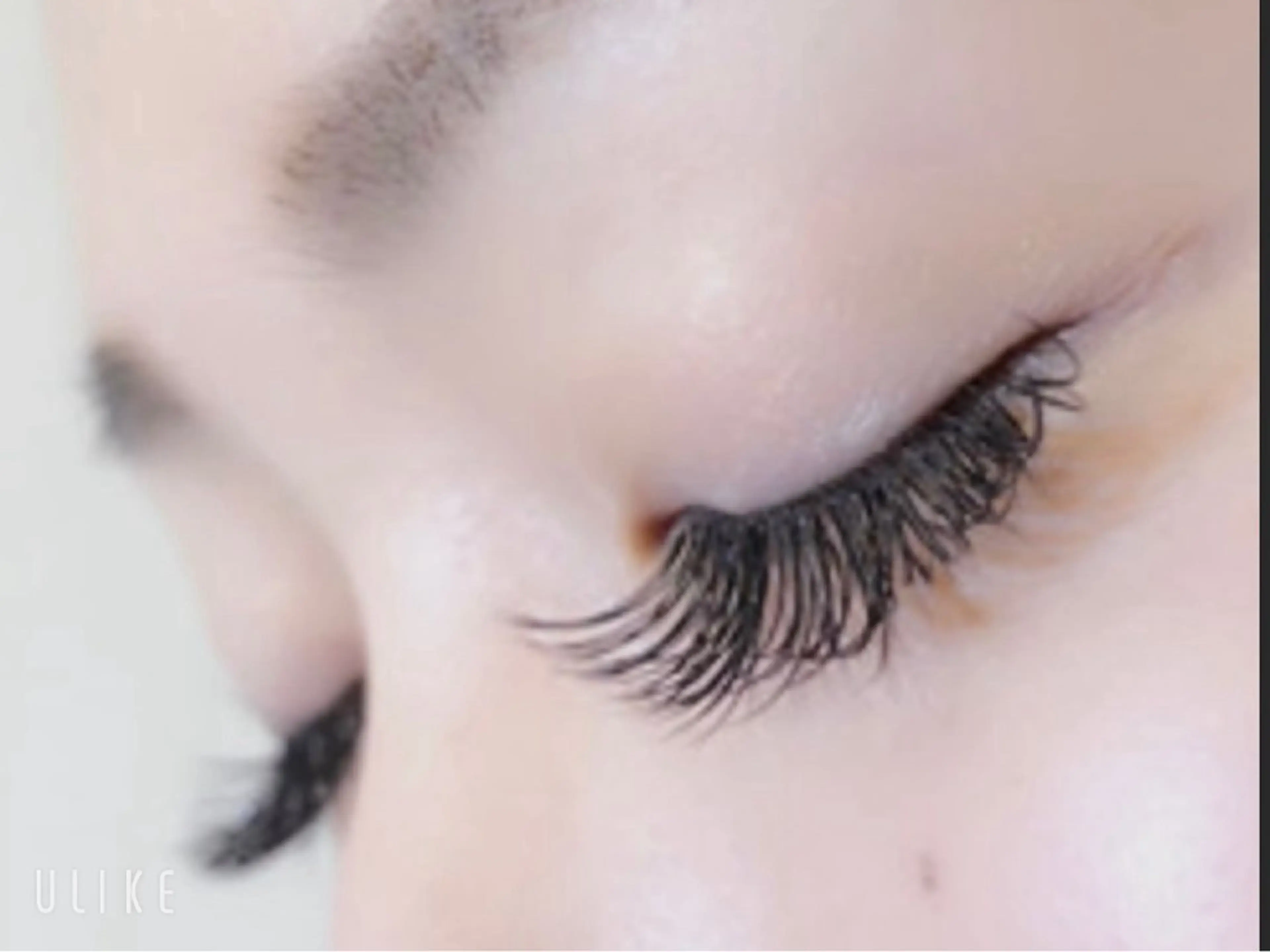 初回オフ込み　スタッフ対応☆濃さがでる　ダブルフラットラッシュ70束/140本分です★美容液コーティング付の写真