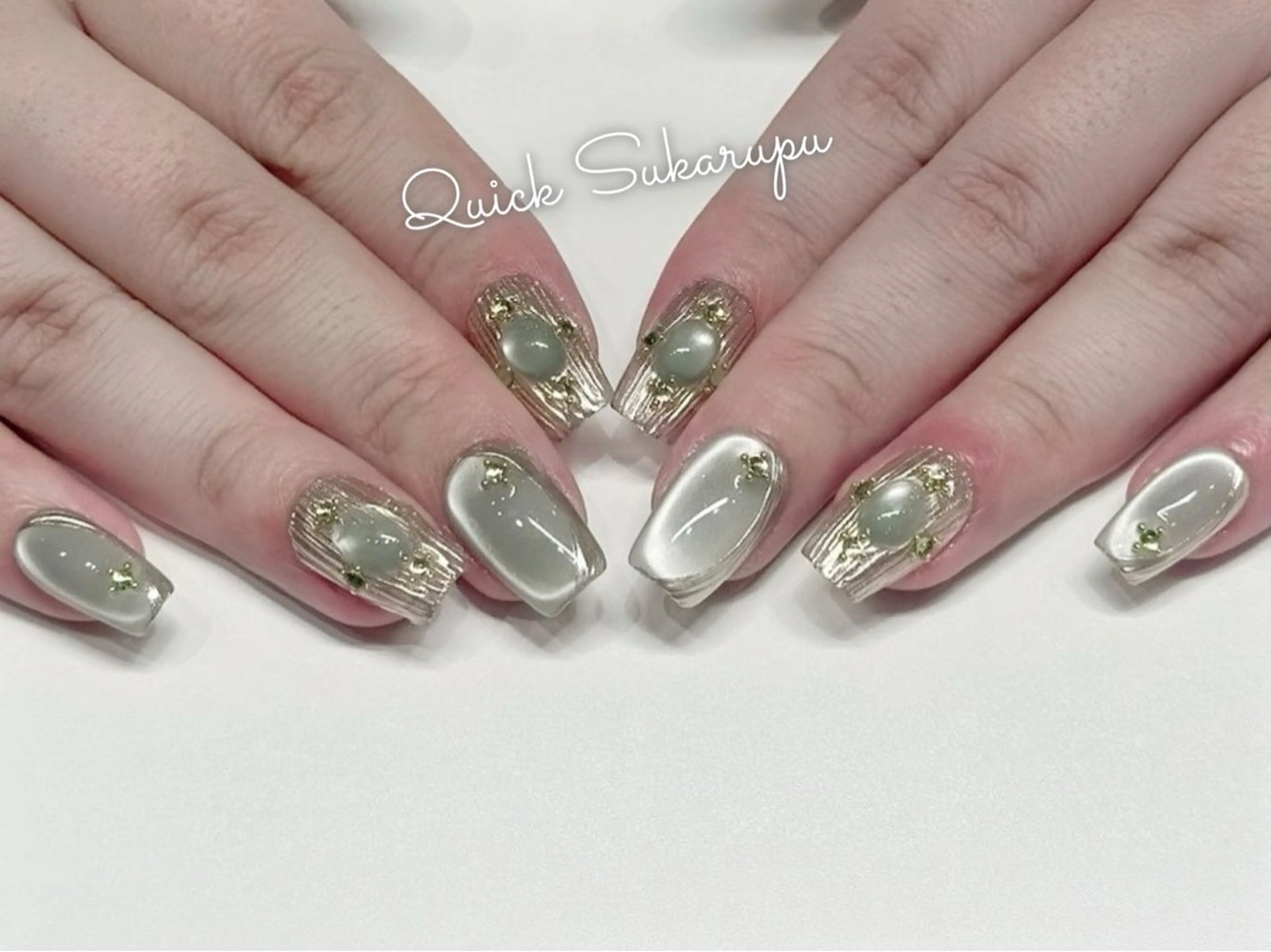 ミディアム Quick Sukarupuのネイルデザイン