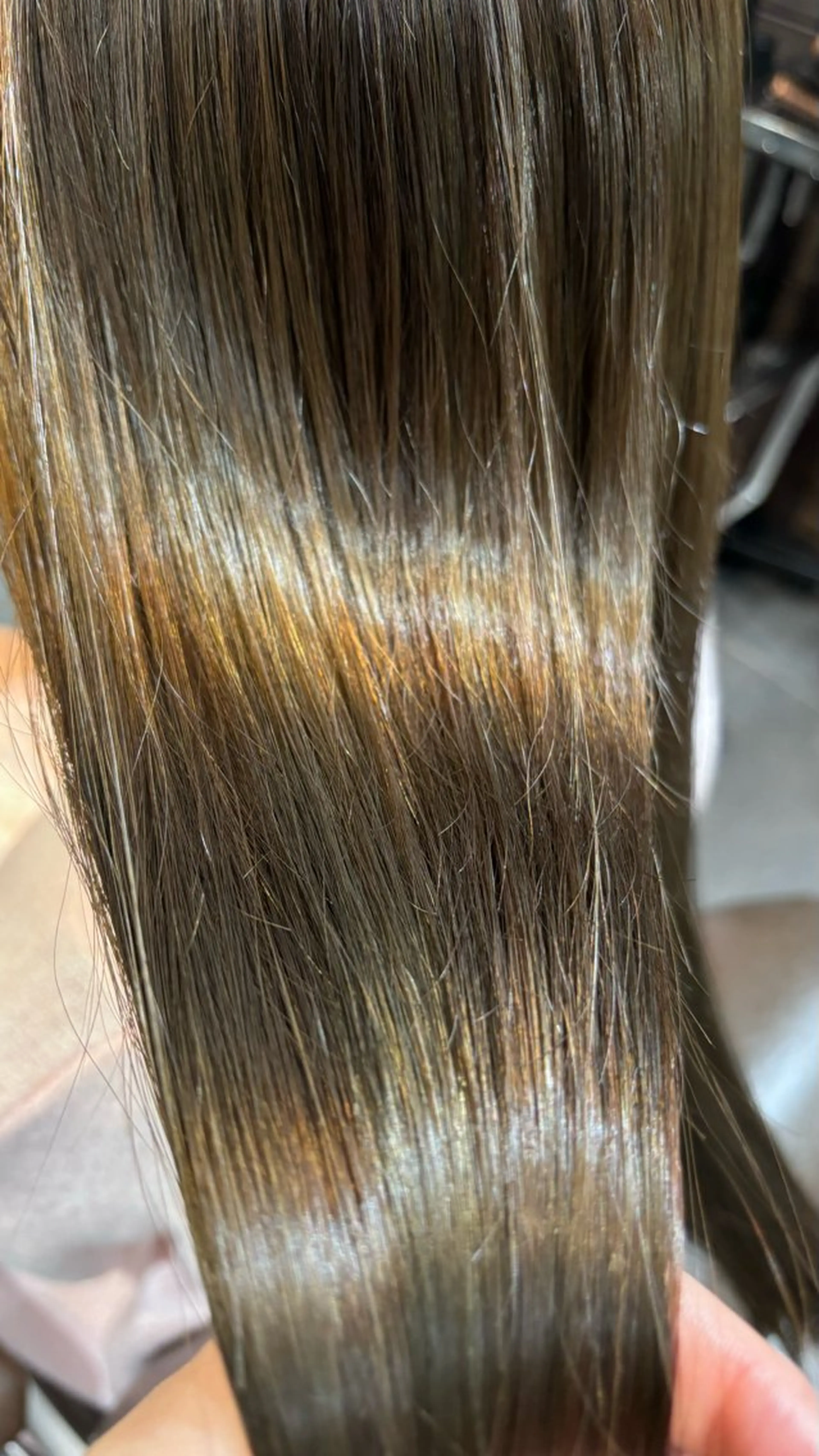 カラー MINX 井上 ヨウ 艶髪カラー/レイヤーのヘアスタイル