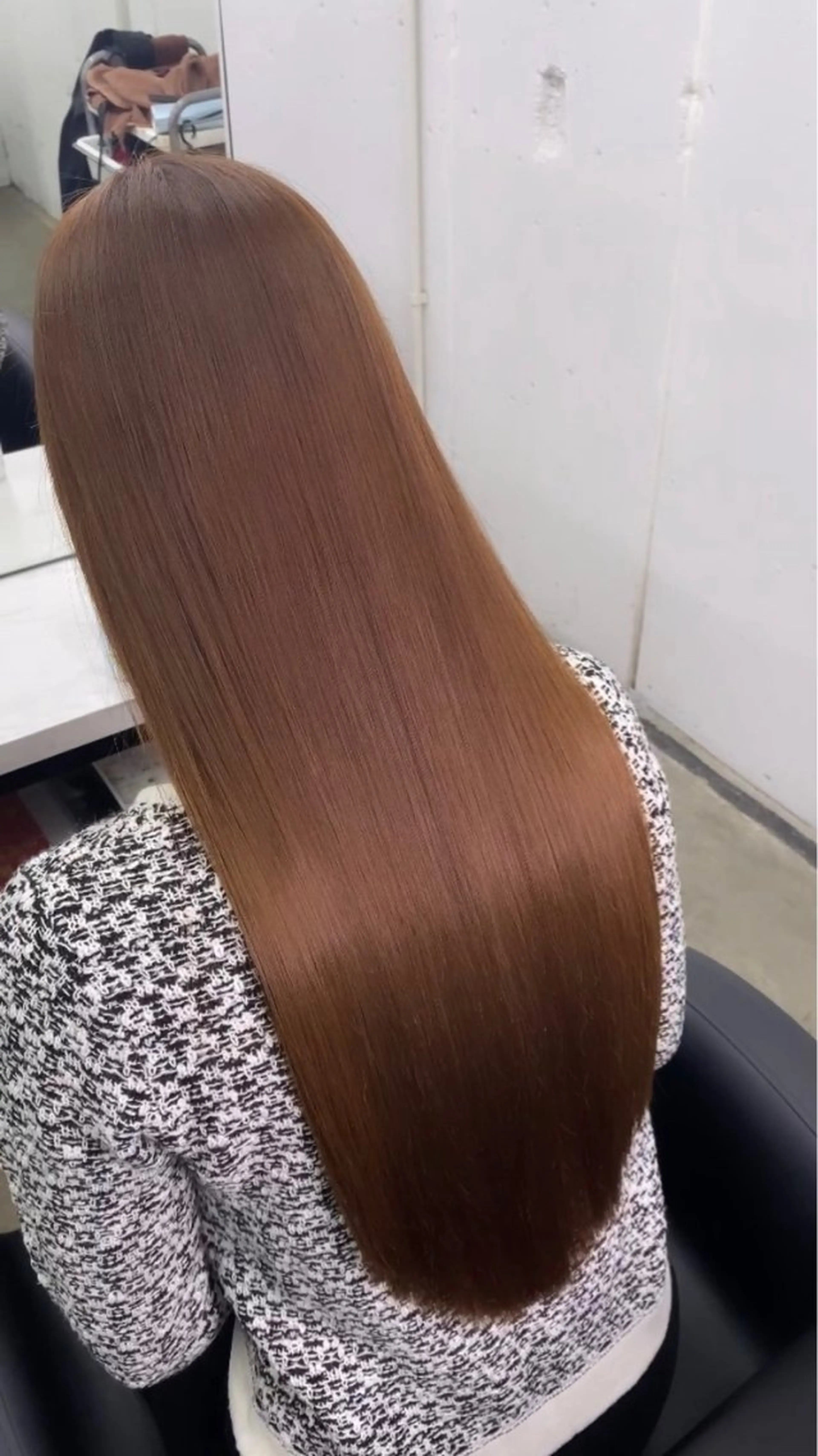 ロング カラー ベージュカラー ミルクティーベージュ 髪質改善 トリートメント 艶ハイトーン特化 tatsuのヘアスタイル