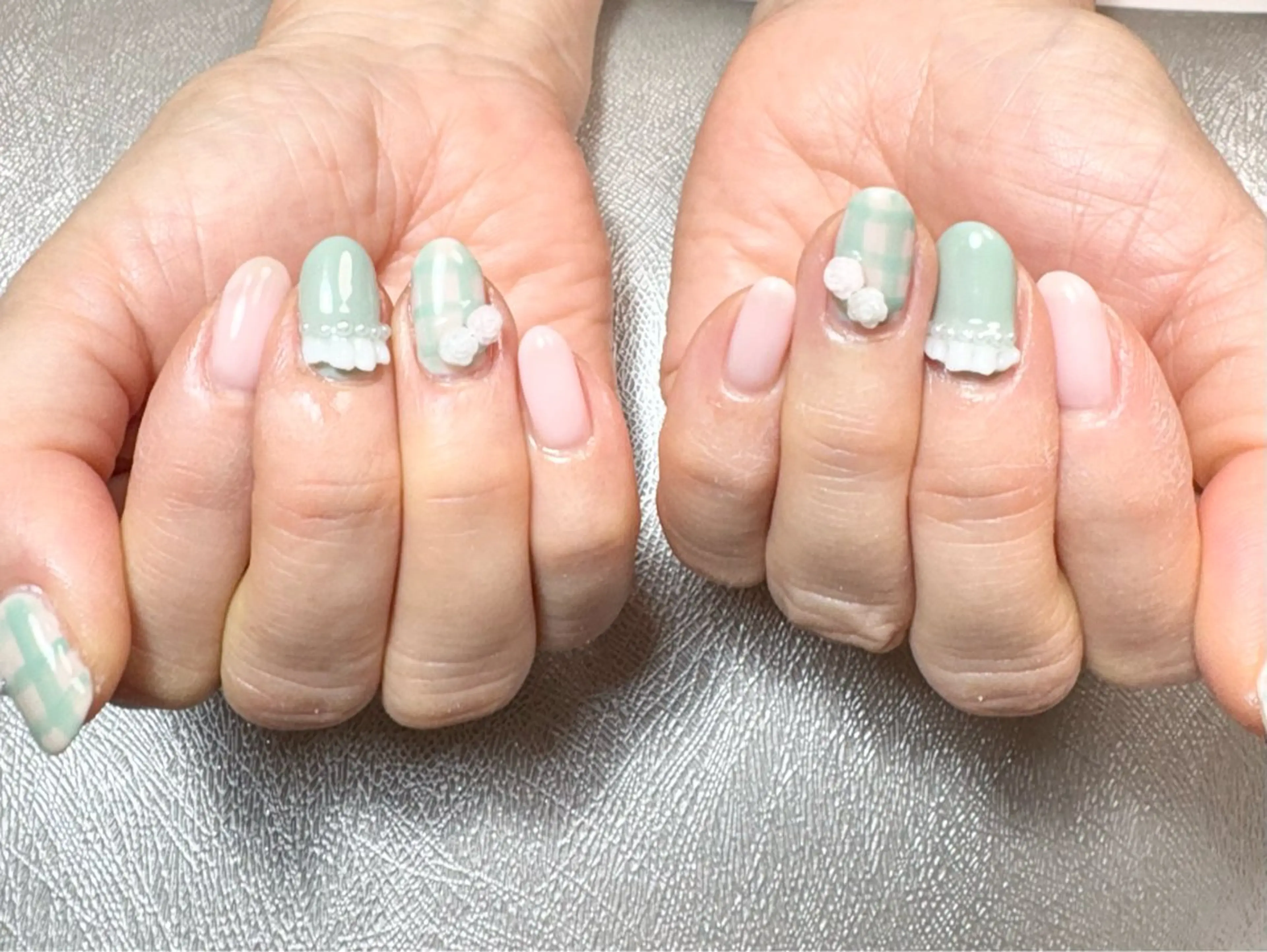 ネイル グリーン レース パステルネイル ハンドネイル ✨韓国✨nail salonLumieのネイルデザイン
