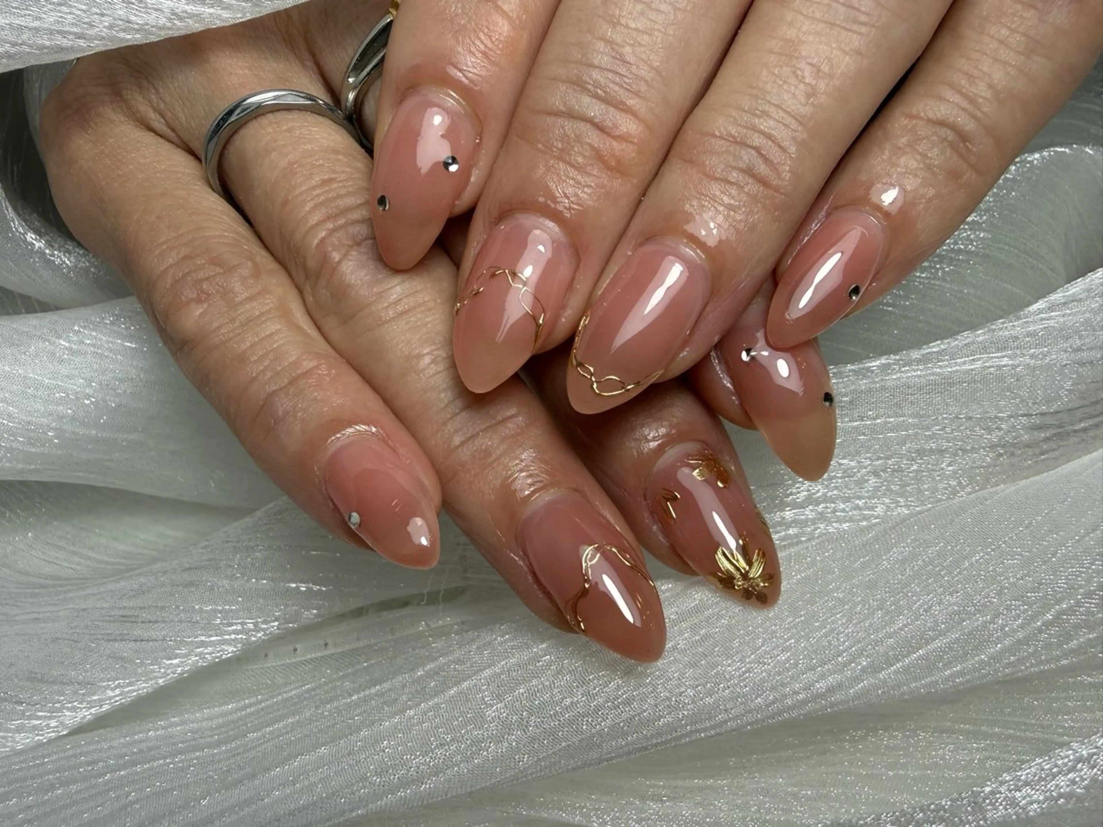 セミロング shandy nailのネイルデザイン