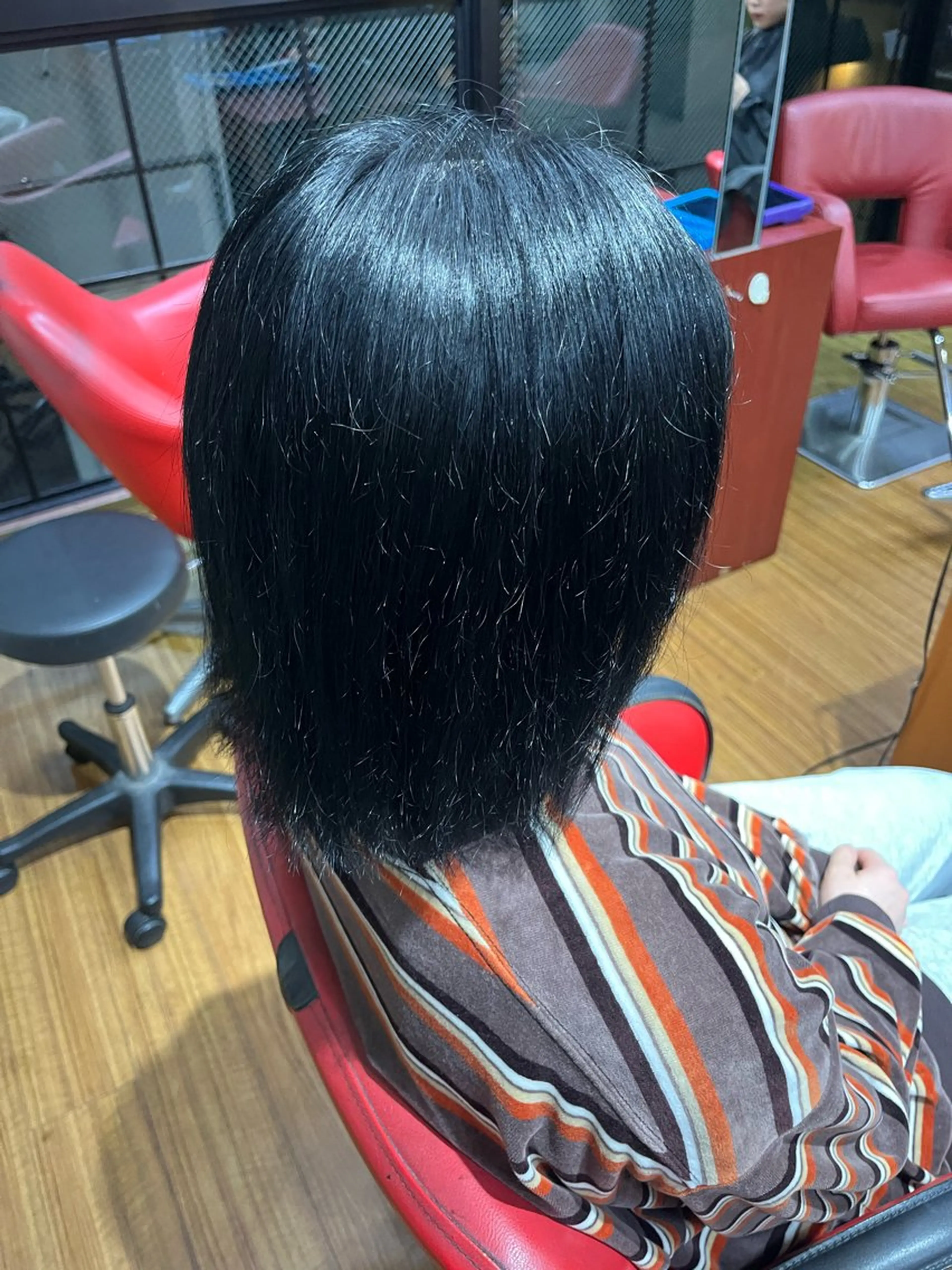ショート ヘアカラー トリートメント 奥野碧🌈艶髪 /ダメージレスカラーのヘアスタイル