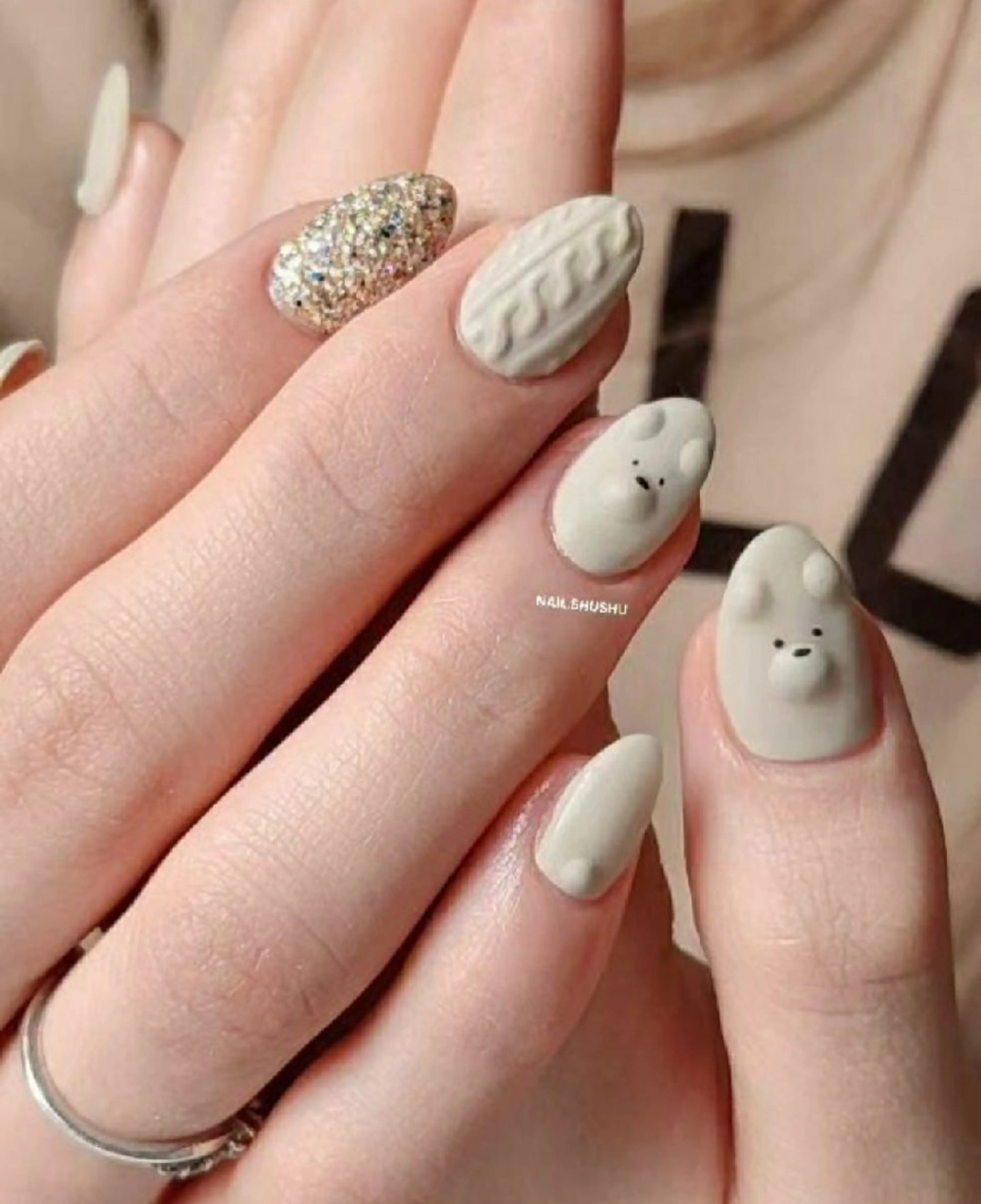 ネイル 持ち込み ニュアンスネイル ワンカラーネイル シンプルネイル 冬ネイル ハンドネイル 3dパーツ/流行り 👧shushu❤️のネイルデザイン