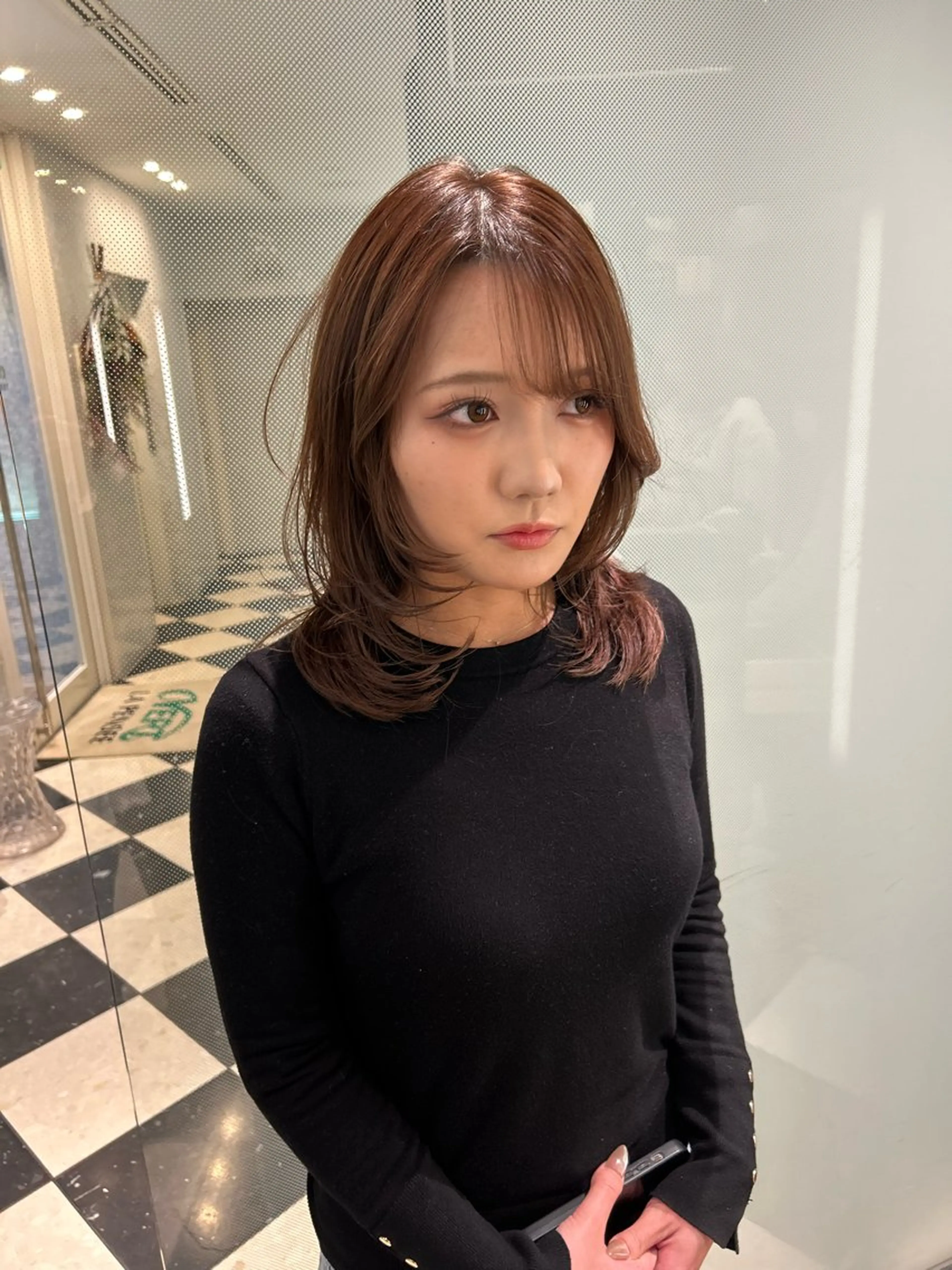 ミディアム 顔周りカット レイヤーカット カット ヘアカラー トリートメント 大谷美佳/レイヤー カット/ツヤ髪のヘアスタイル