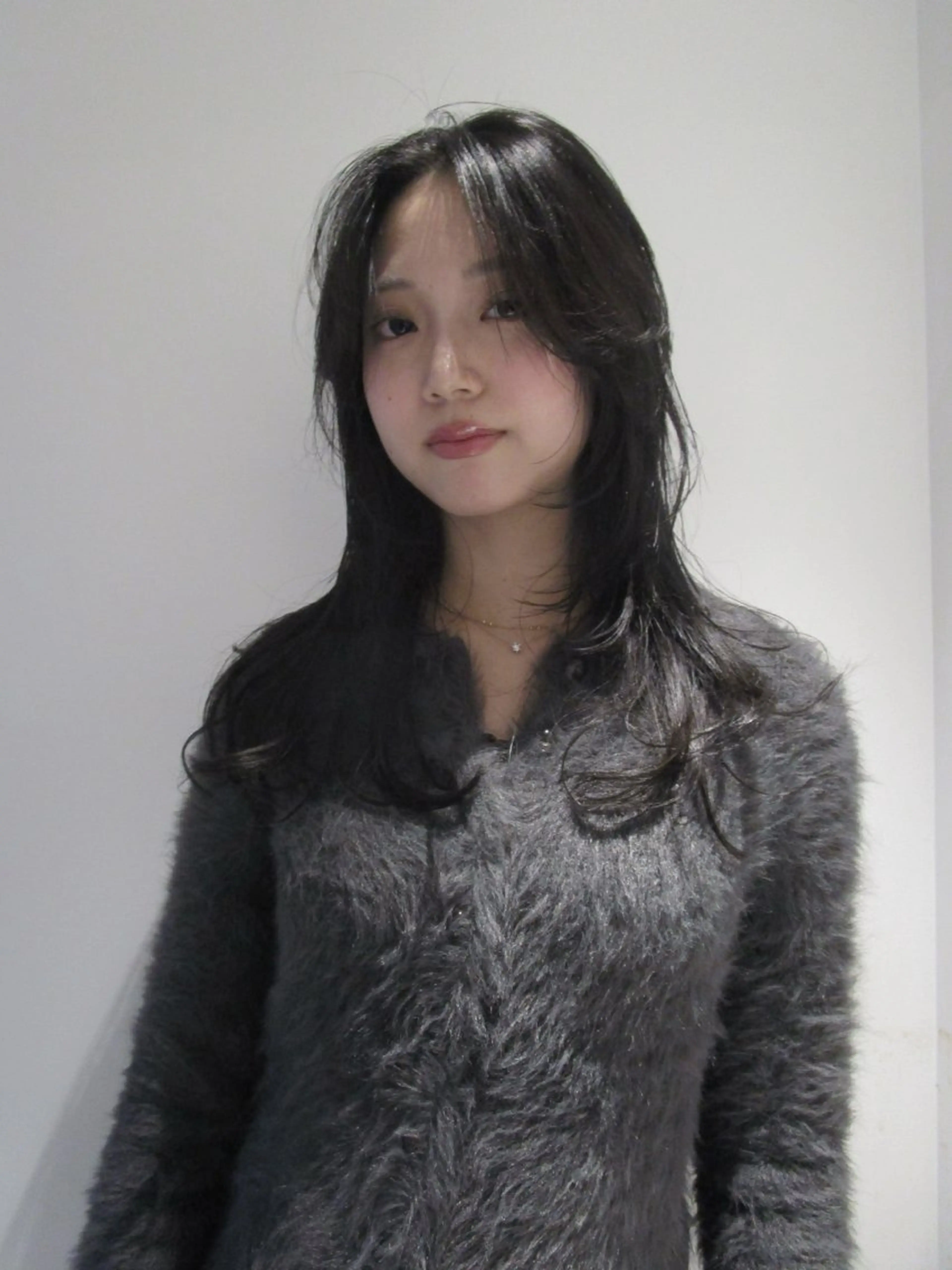 セミロング カラー 黒髪 レイヤーカット カット ヘアカラー トリートメント yu maのヘアスタイル