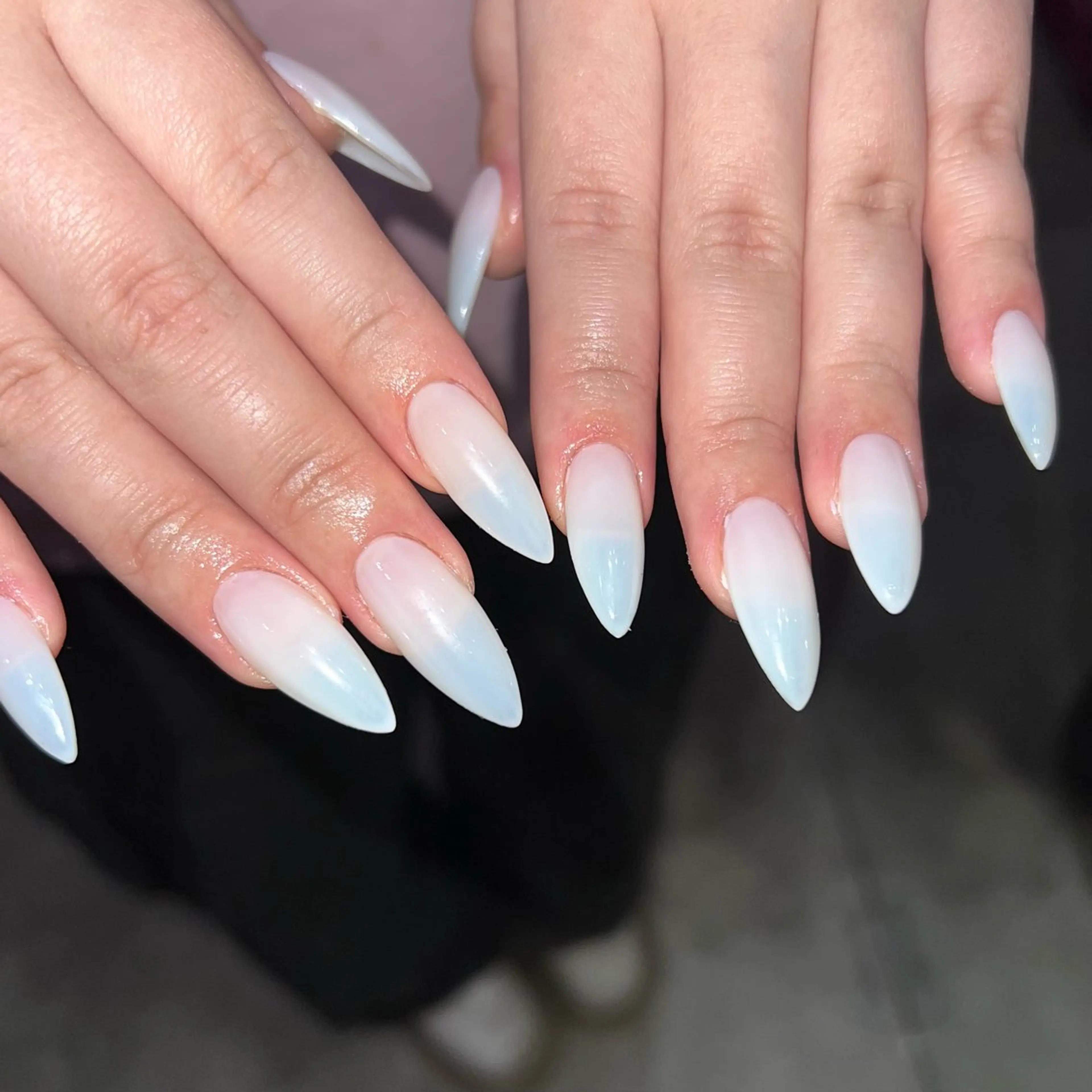 ネイル くれは🩵💙 PINS16のネイルデザイン