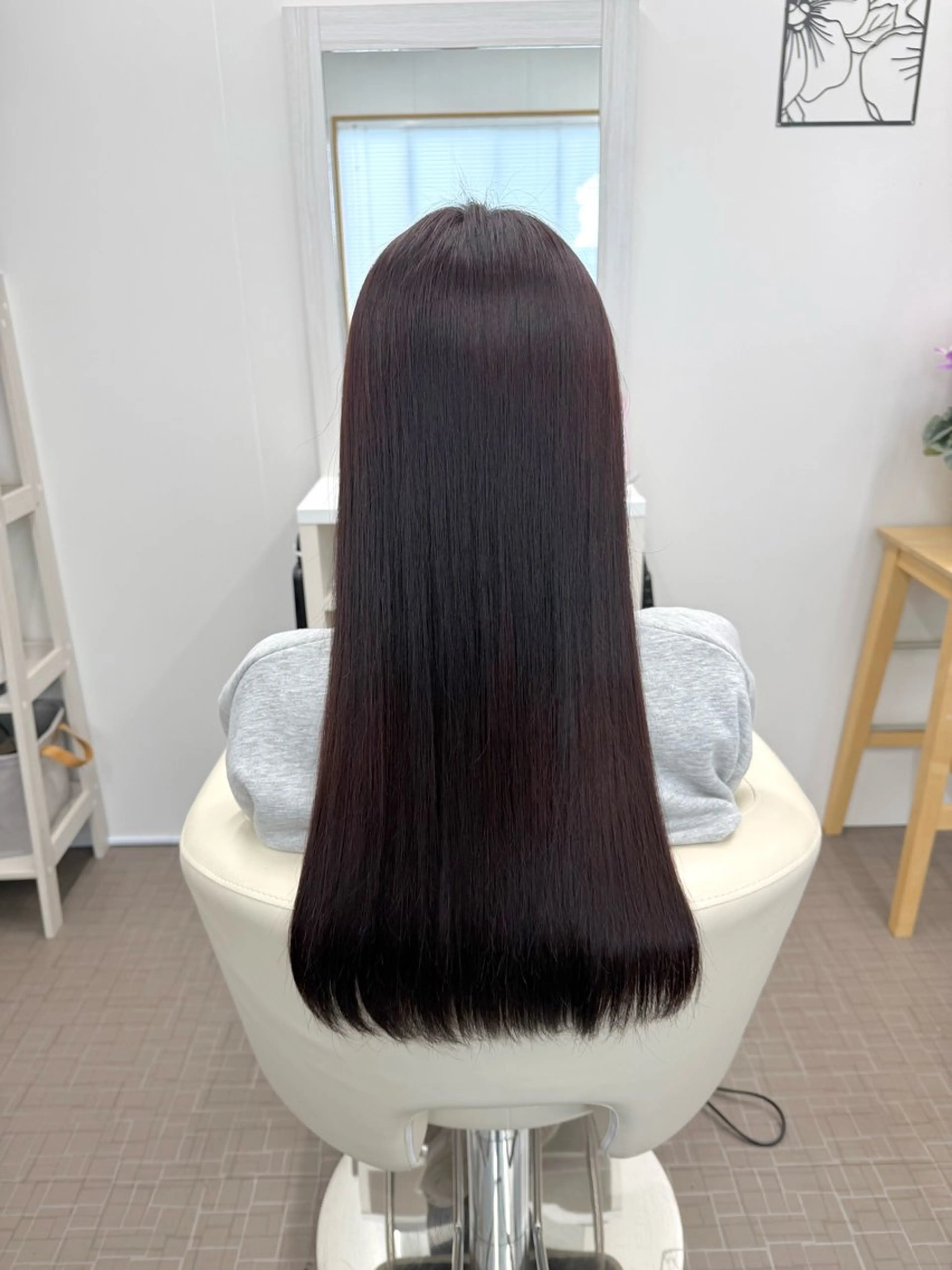 ロング フジワラ ヤスのヘアスタイル