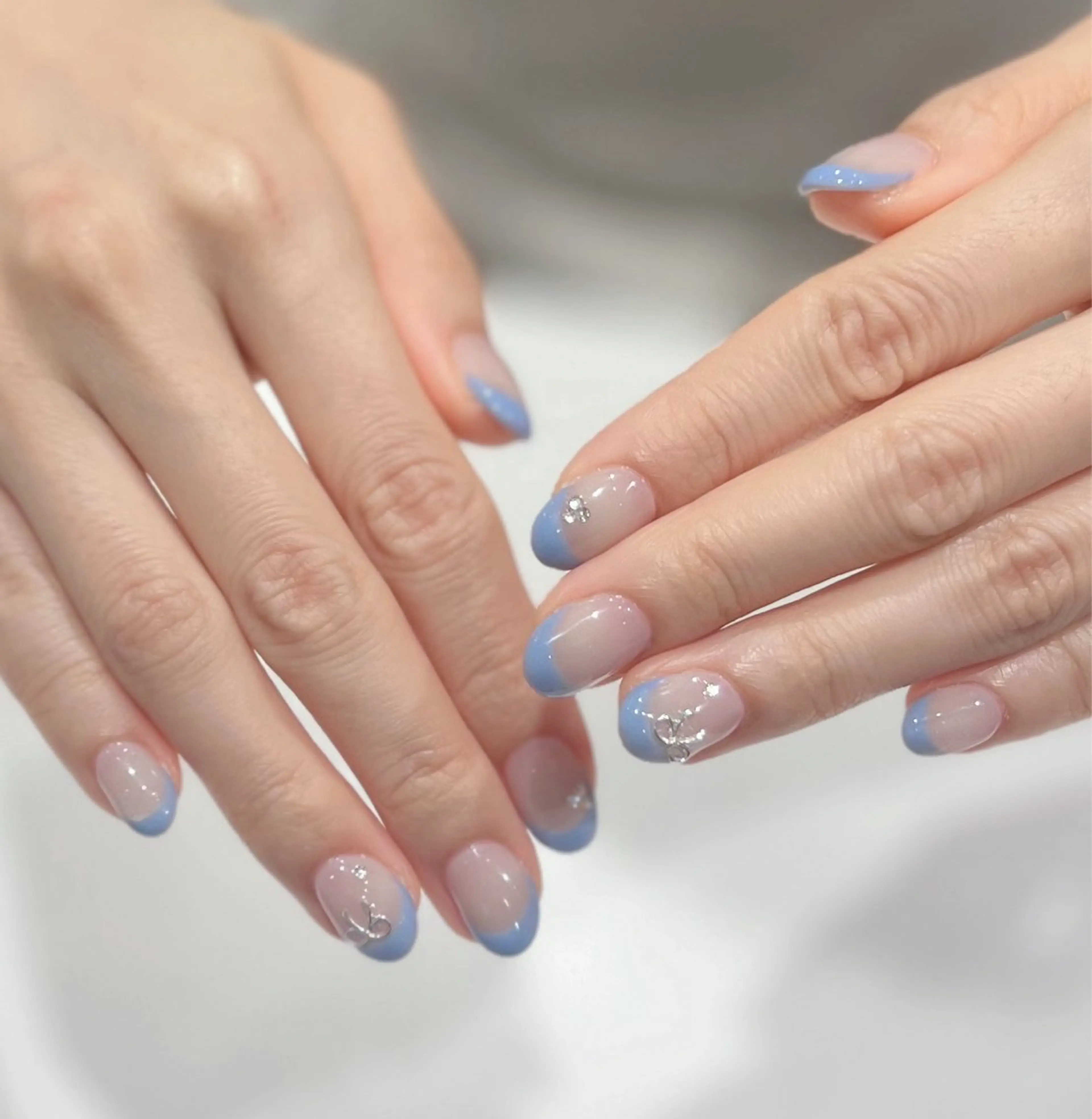 ネイル アートネイル フレンチネイル ジェルネイル パラジェル ハンドネイル VINGT NAIL Aika.K🍒のネイルデザイン