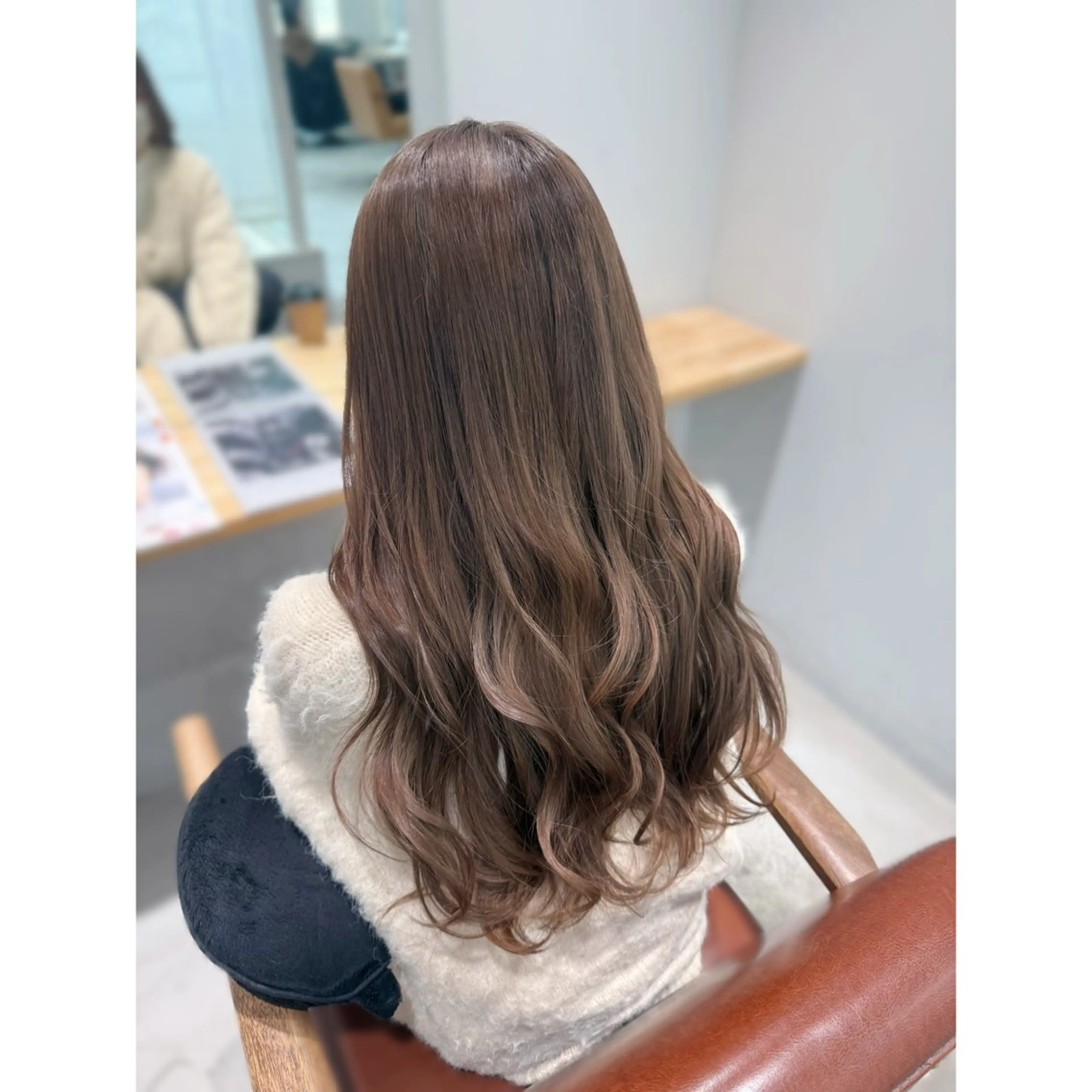 ロング カラー ヘアカラー 佐藤 歩菜のヘアスタイル