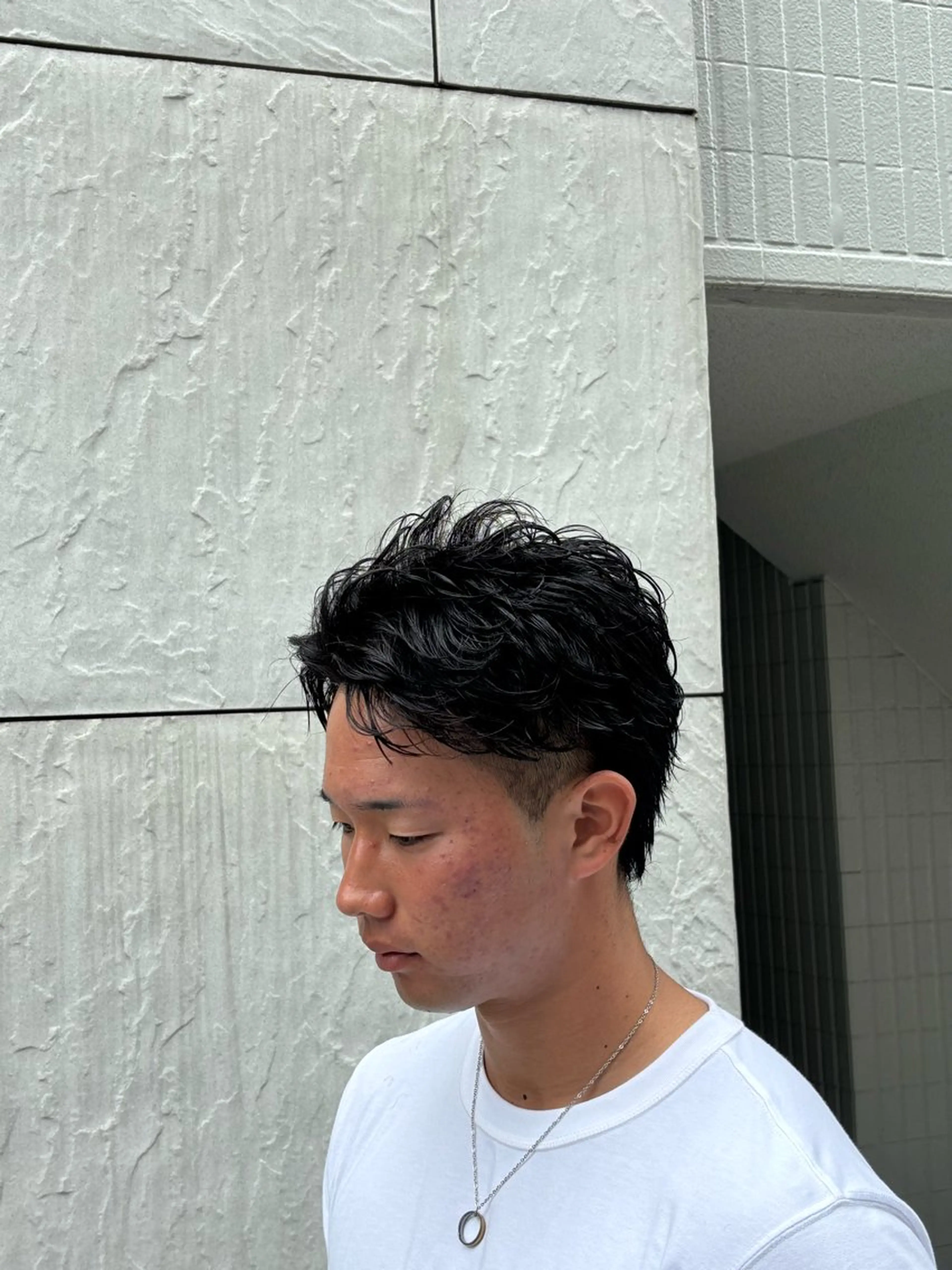 パーマ メンズハイトーン 北斗💍レイヤーのヘアスタイル