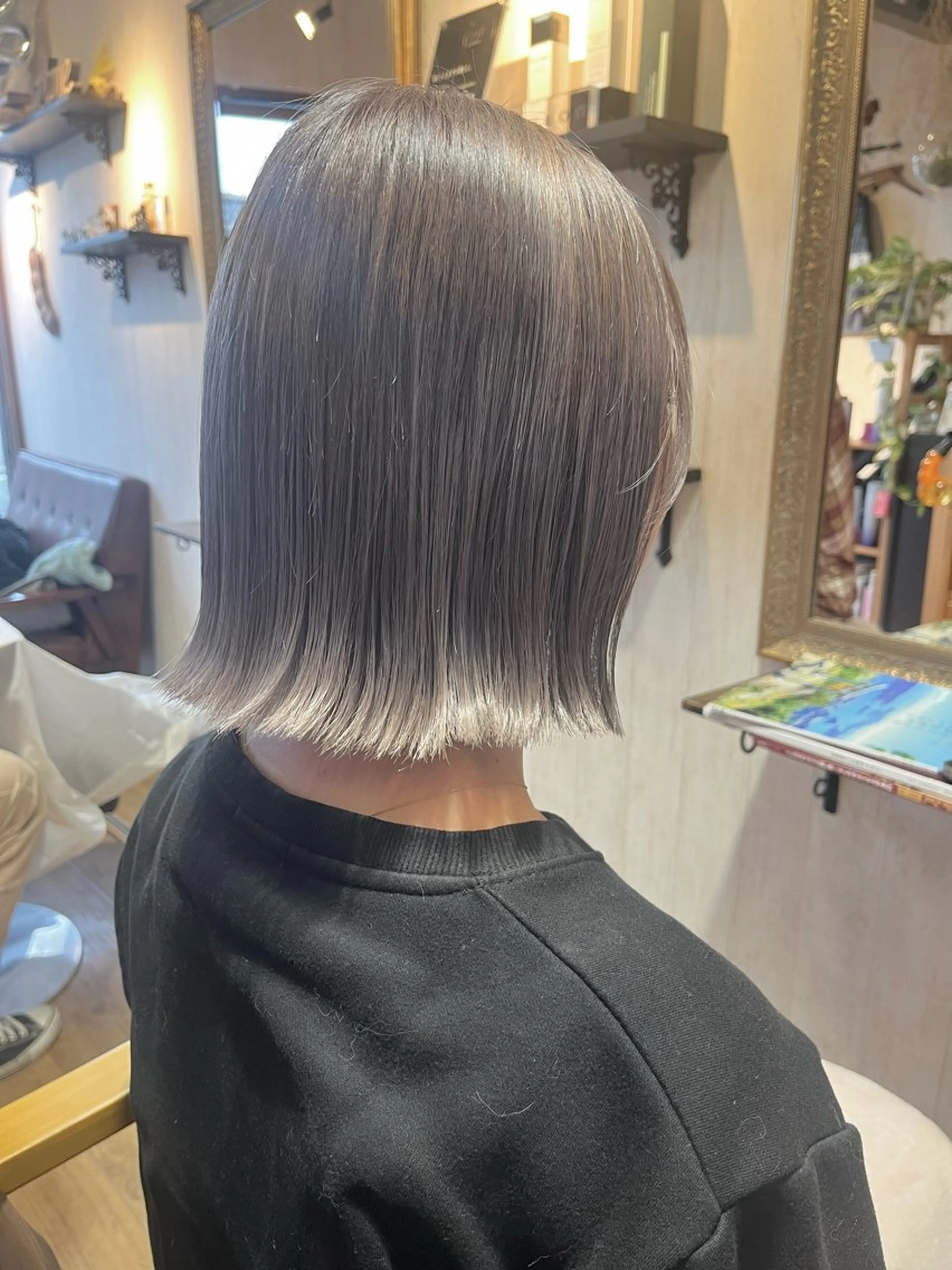 ミディアム カット ヘアカラー . Lｉｅのヘアスタイル