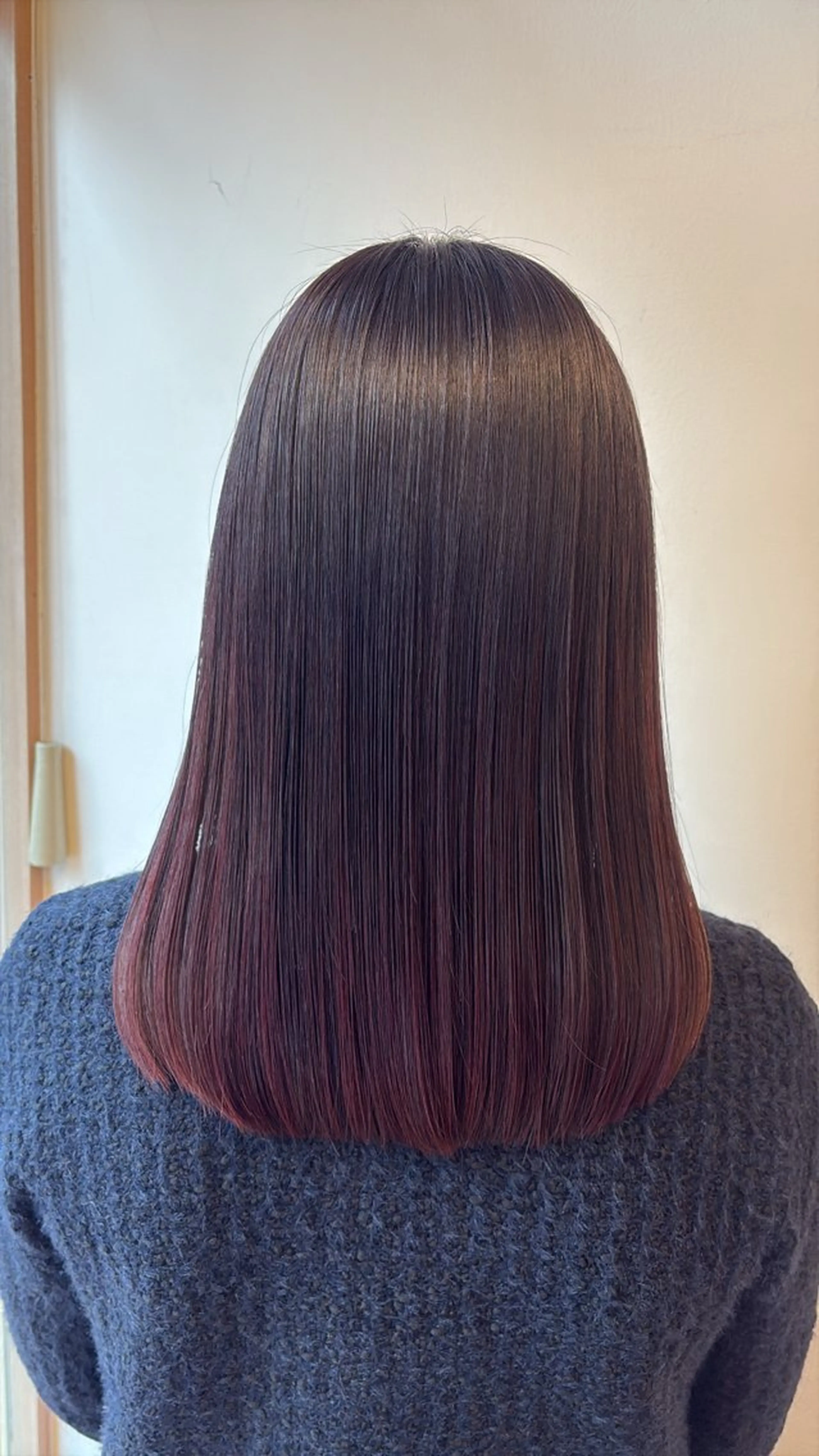 セミロング カラー 髪質改善 縮毛矯正 淀 小南津のヘアスタイル