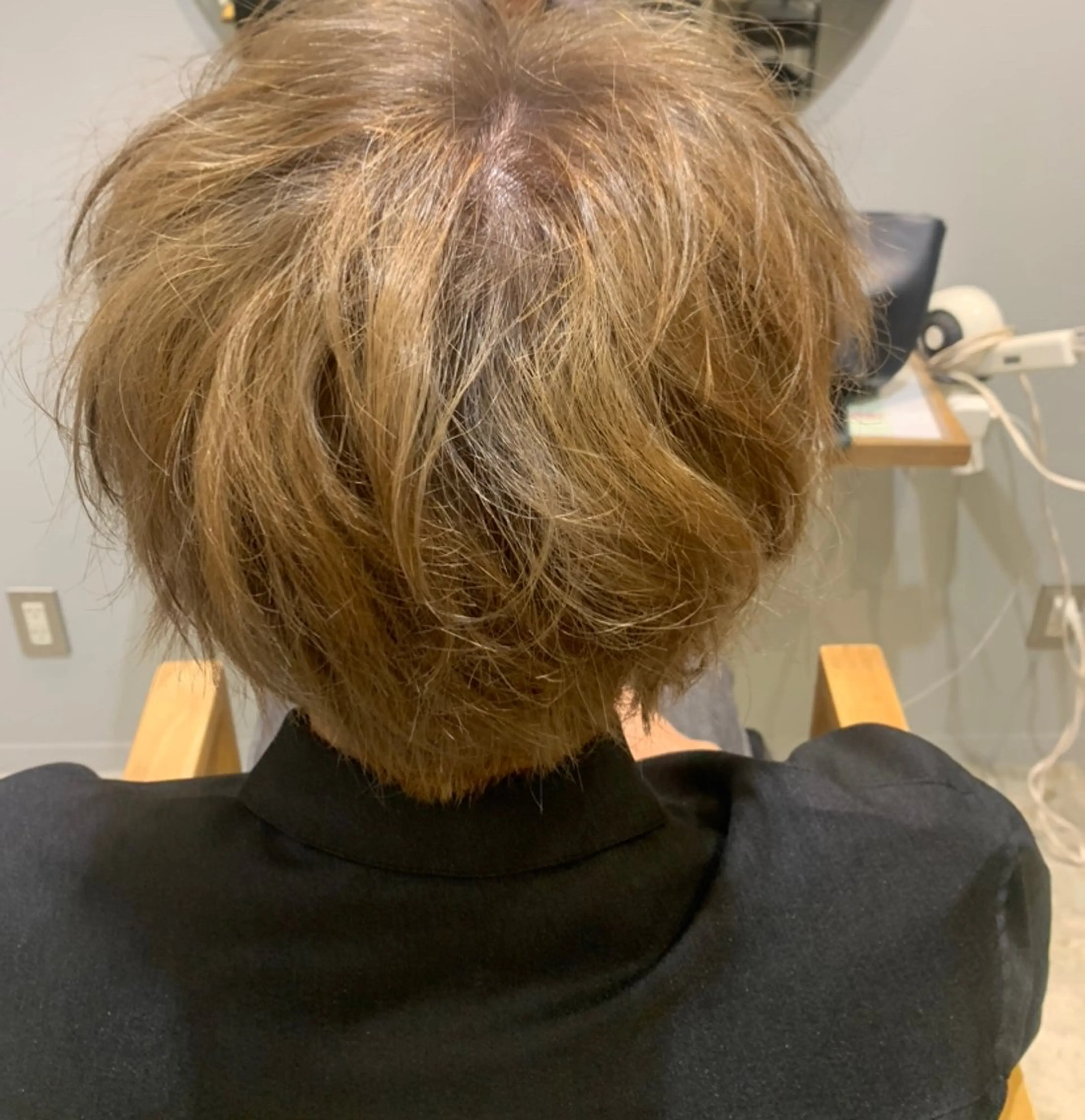 ショート カラー メンズ メンズブリーチ ブリーチ 山崎 美羽のヘアスタイル