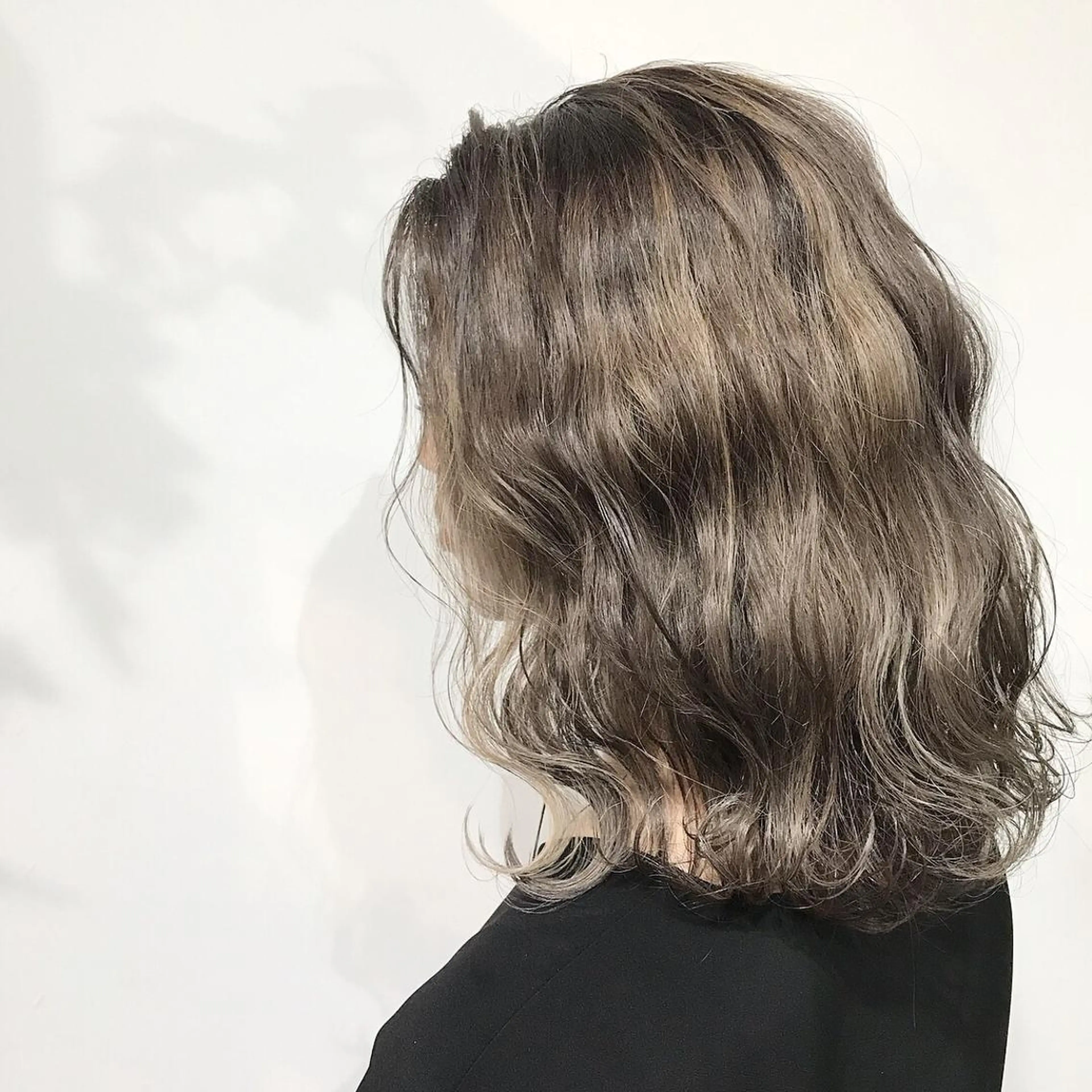 セミロング カラー ハイライトカラー ハイライト ヘアカラー トリートメント レイヤー/顔周り /AKARIのヘアスタイル