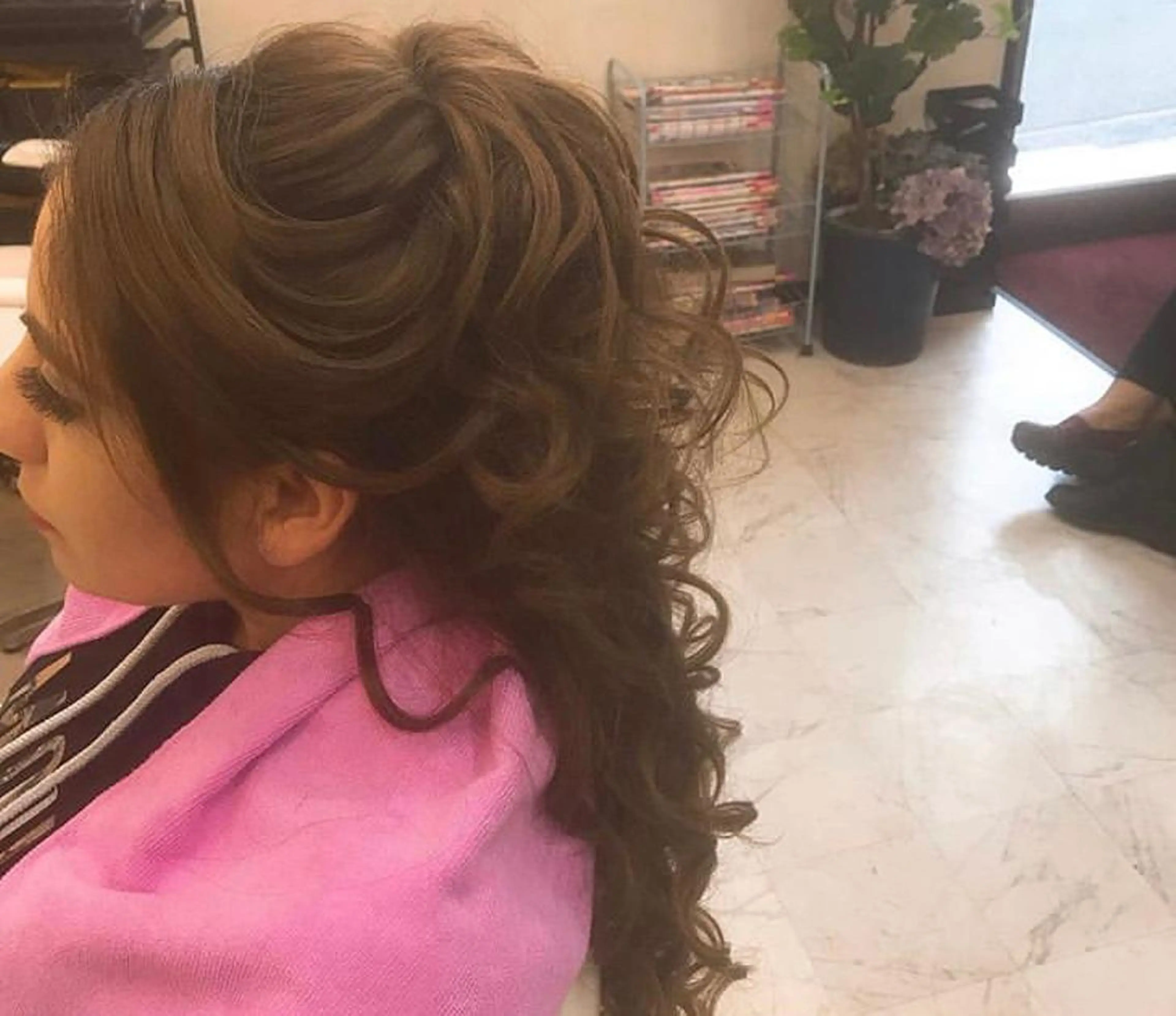 ロング ヘアアレンジ ハーフアップ あるす 美容室のヘアスタイル