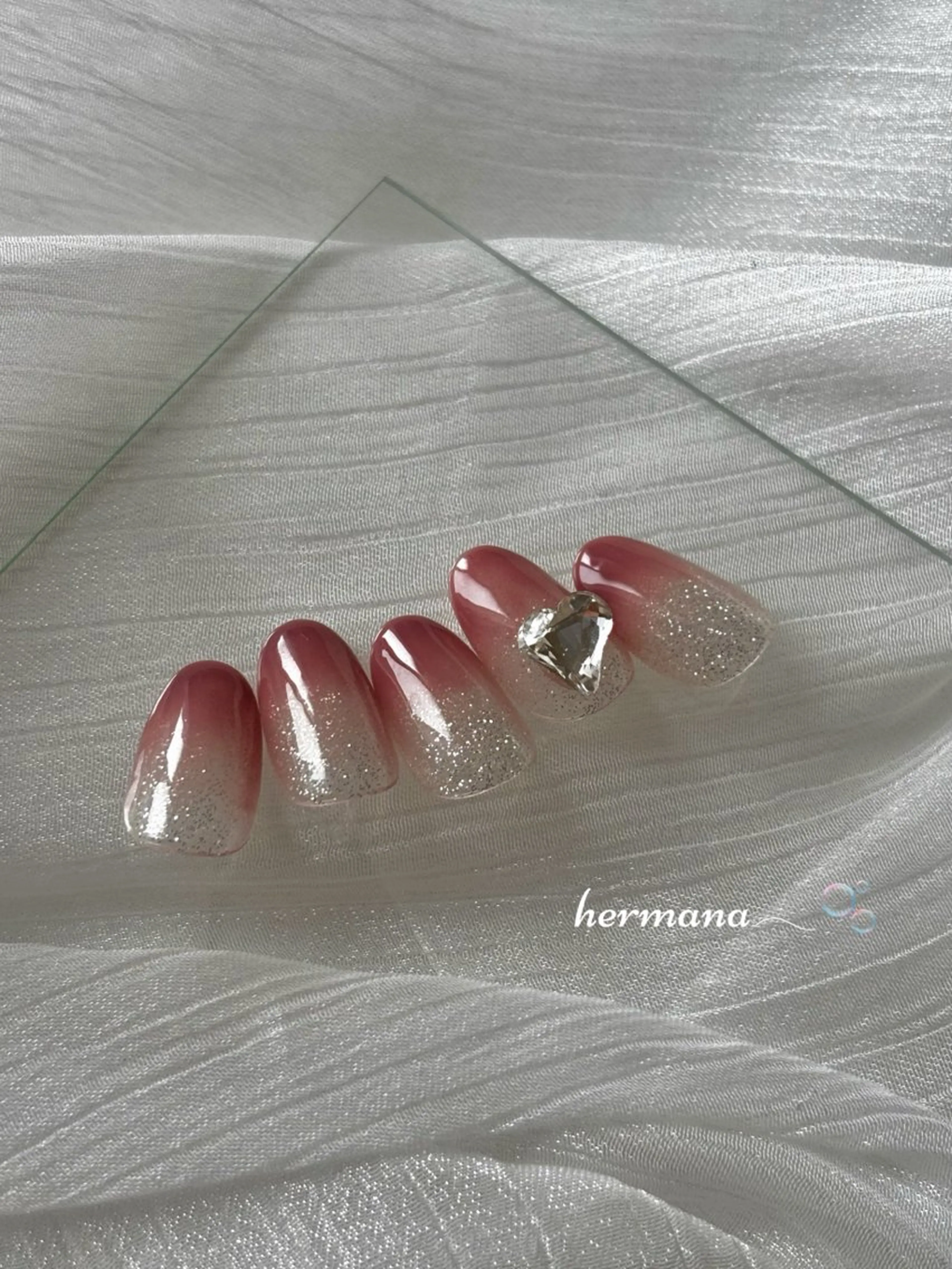 ネイル 伊藤 菜緒のネイルデザイン