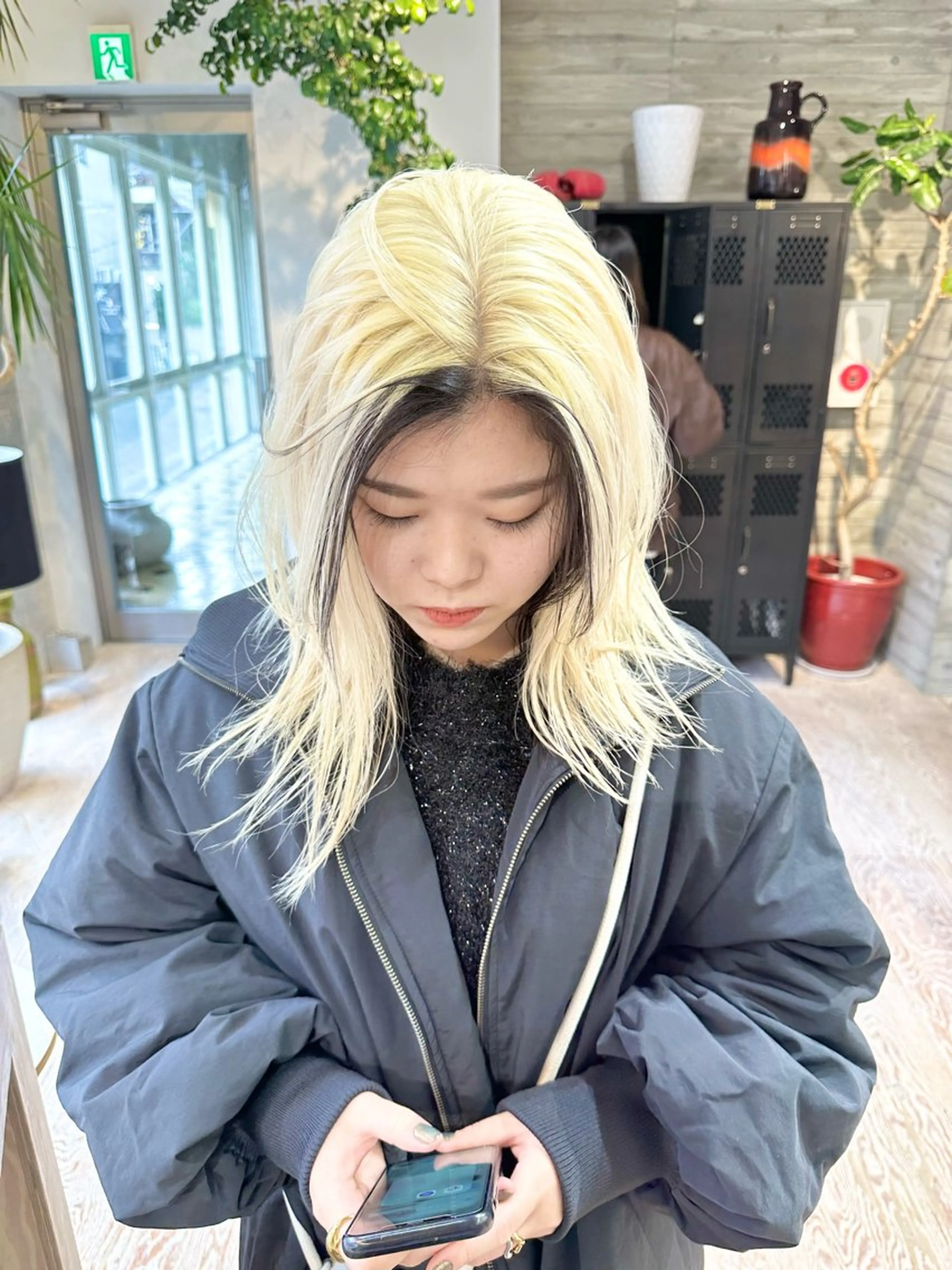 ミディアム カラー ヘアカラー kai .のヘアスタイル