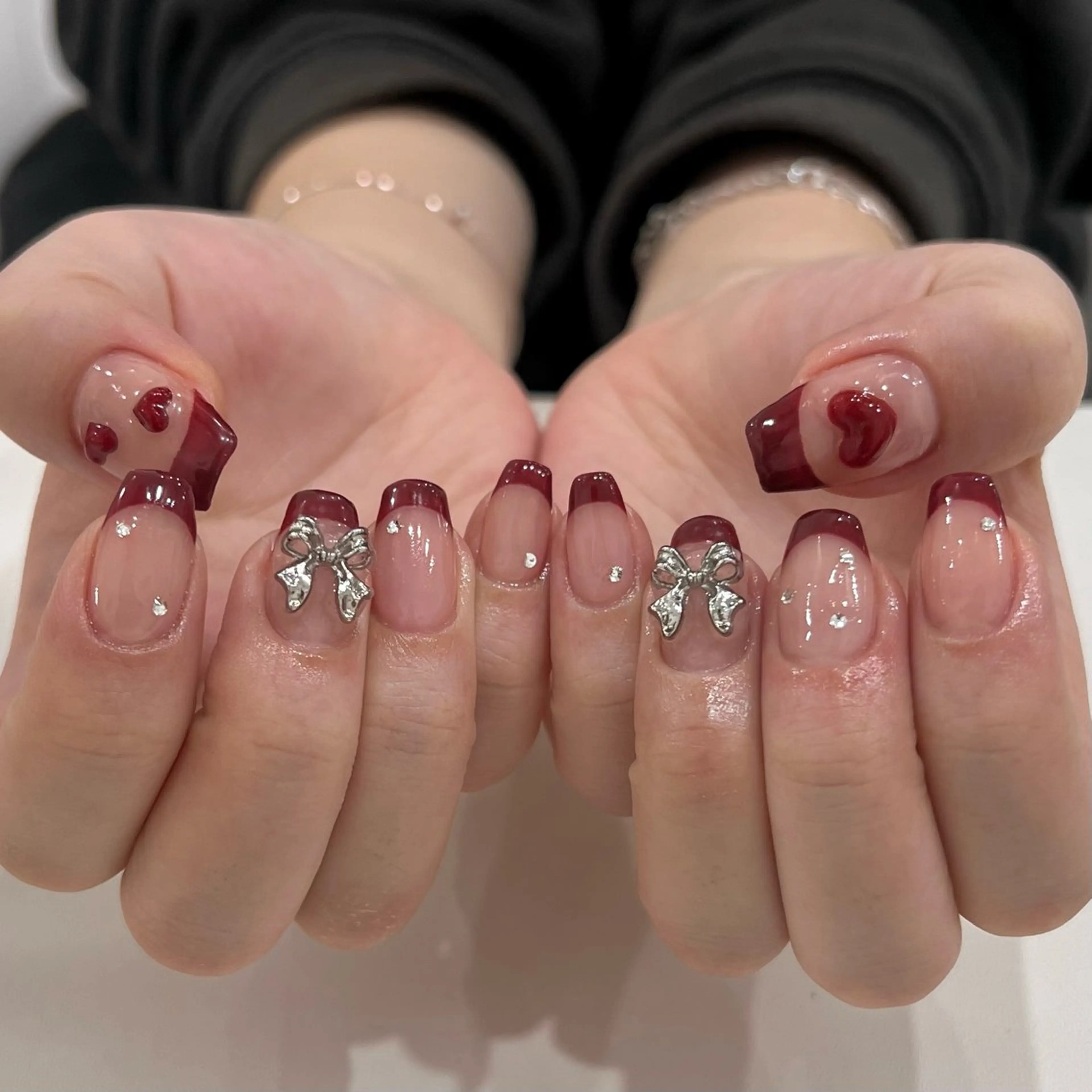 ネイル ハンドネイル ハンドケア SHIORI🐈‍⬛ 韓国⌇ワンホンネイルのネイルデザイン