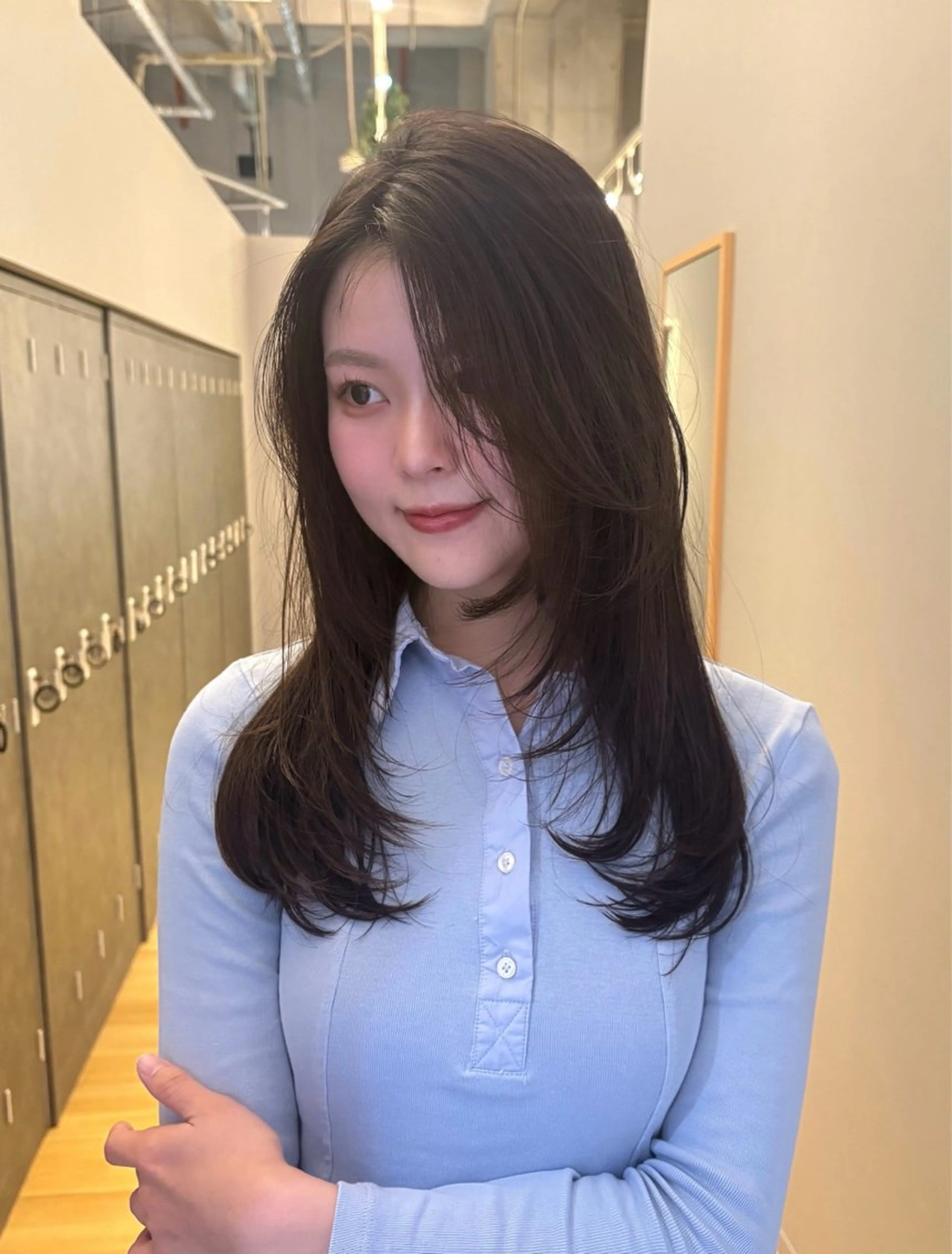 ロング 藤原 萌衣のヘアスタイル