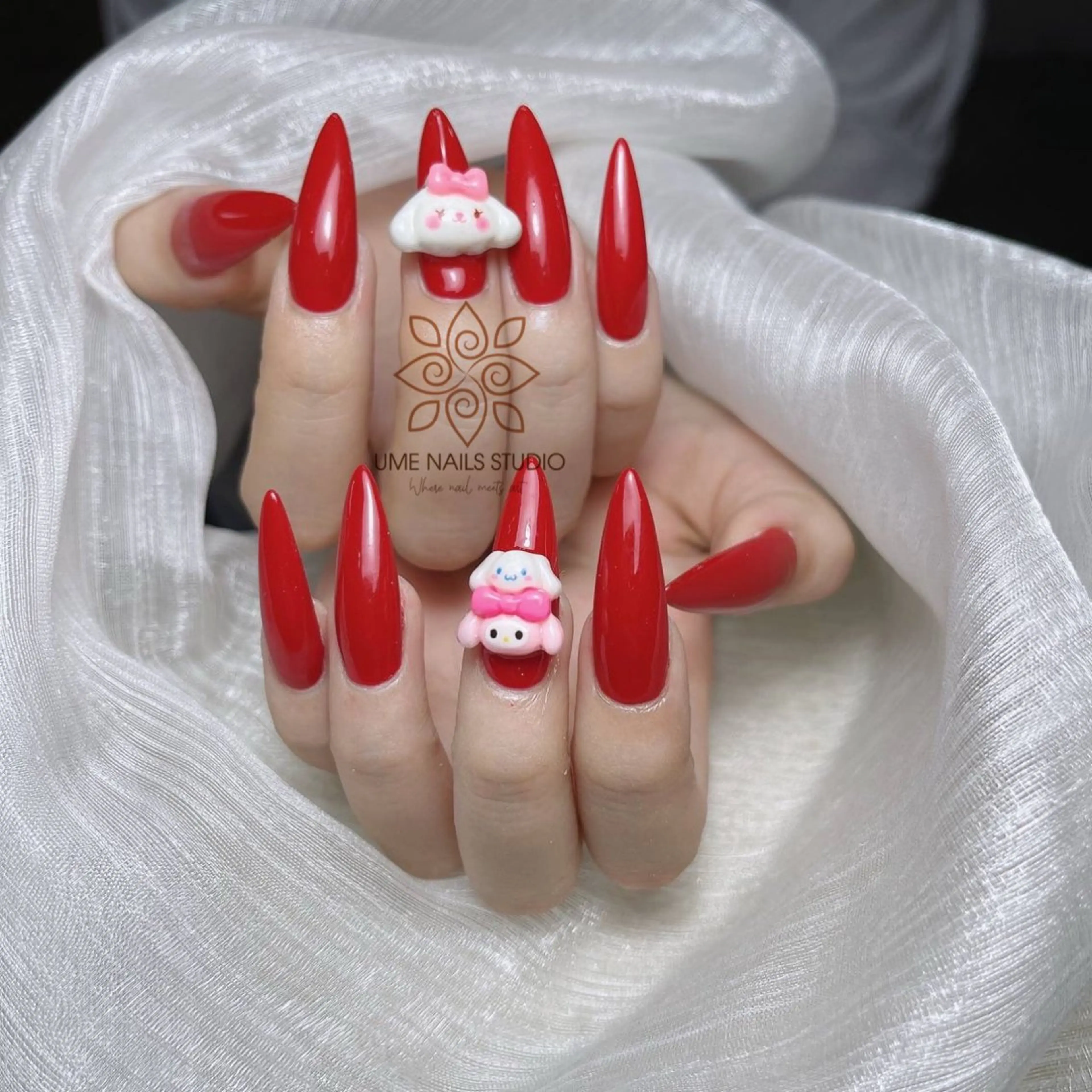ネイル チークネイル クリアネイル ガーリー キラキラネイル 韓国ネイル ハンドネイル Ume Nail Studioのネイルデザイン