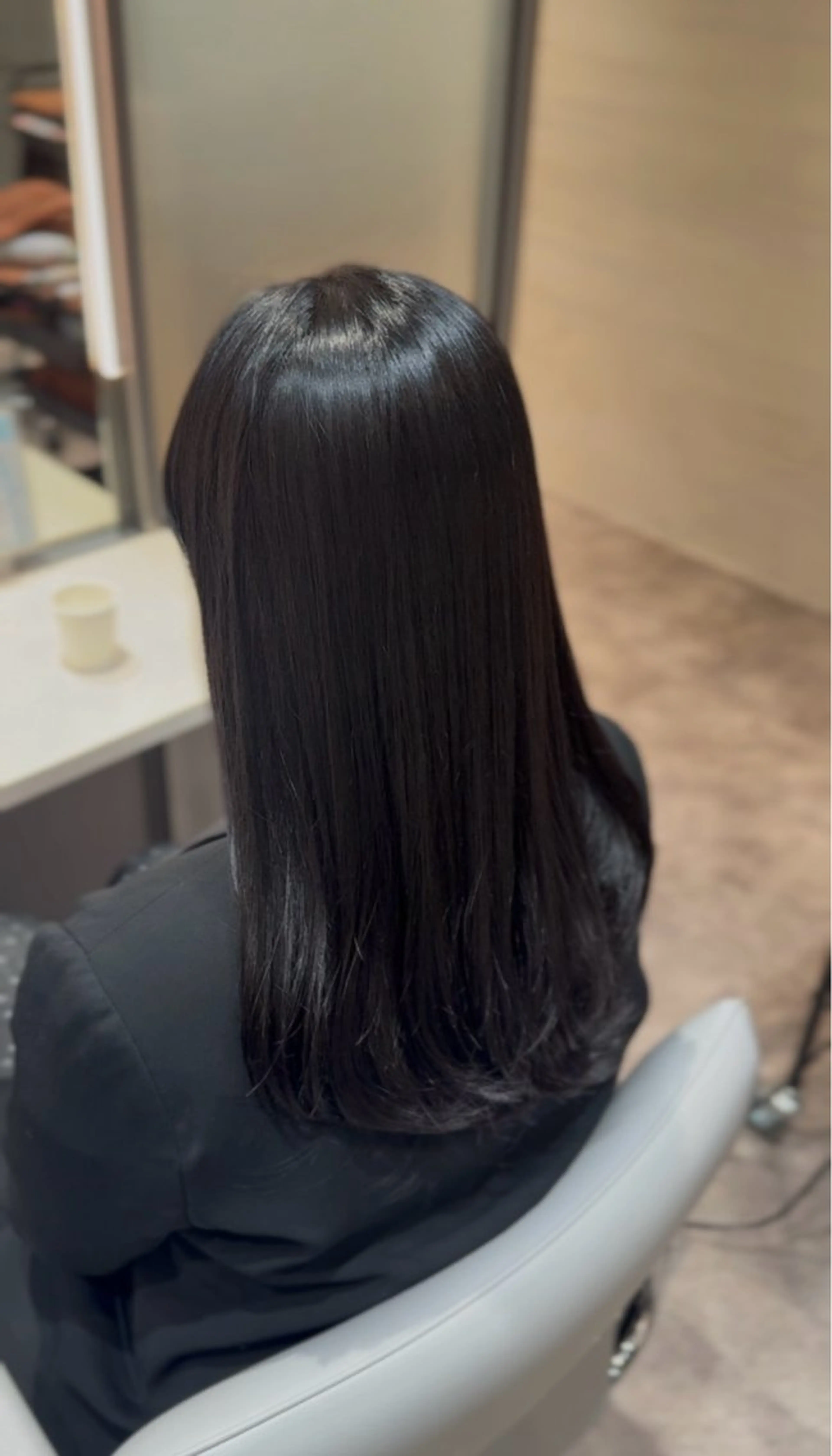 ロング カット ヘアカラー 上野 日菜莉のヘアスタイル