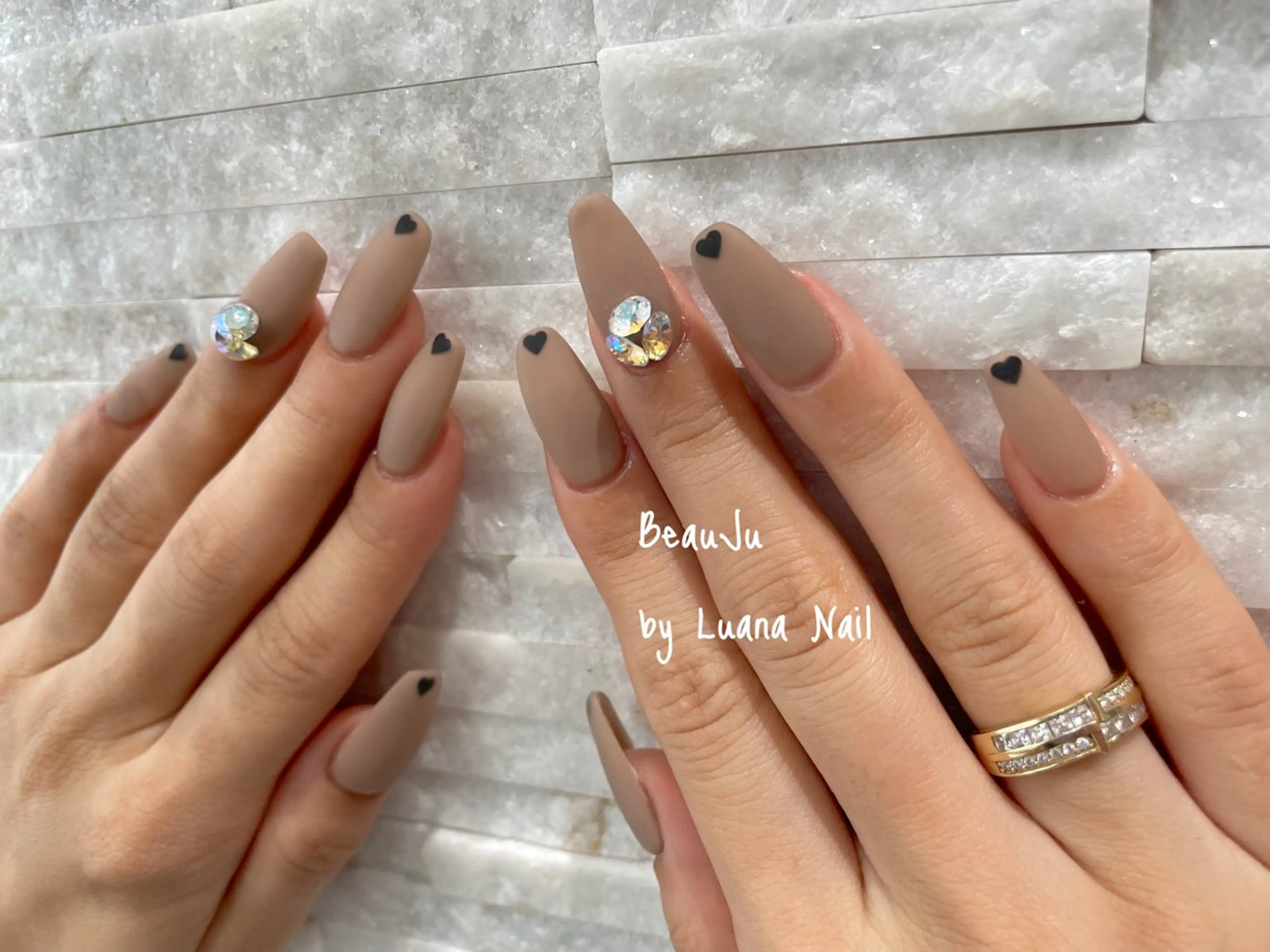 ネイル マットネイル ハンドネイル BeauJu by Luana Nailのネイルデザイン