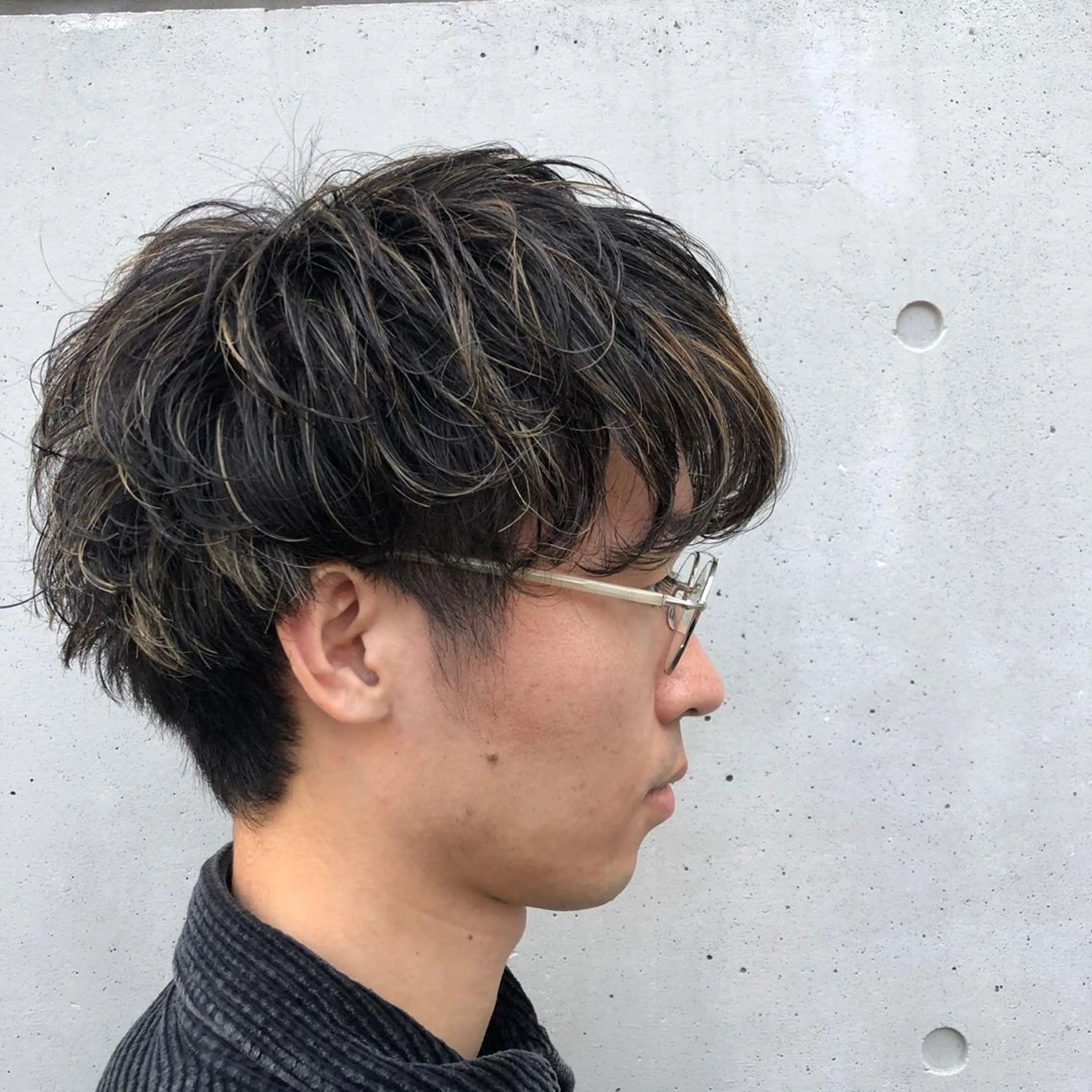 ショート カラー パーマ メンズ ニュアンスパーマ／ レイヤー／茶屋町のヘアスタイル
