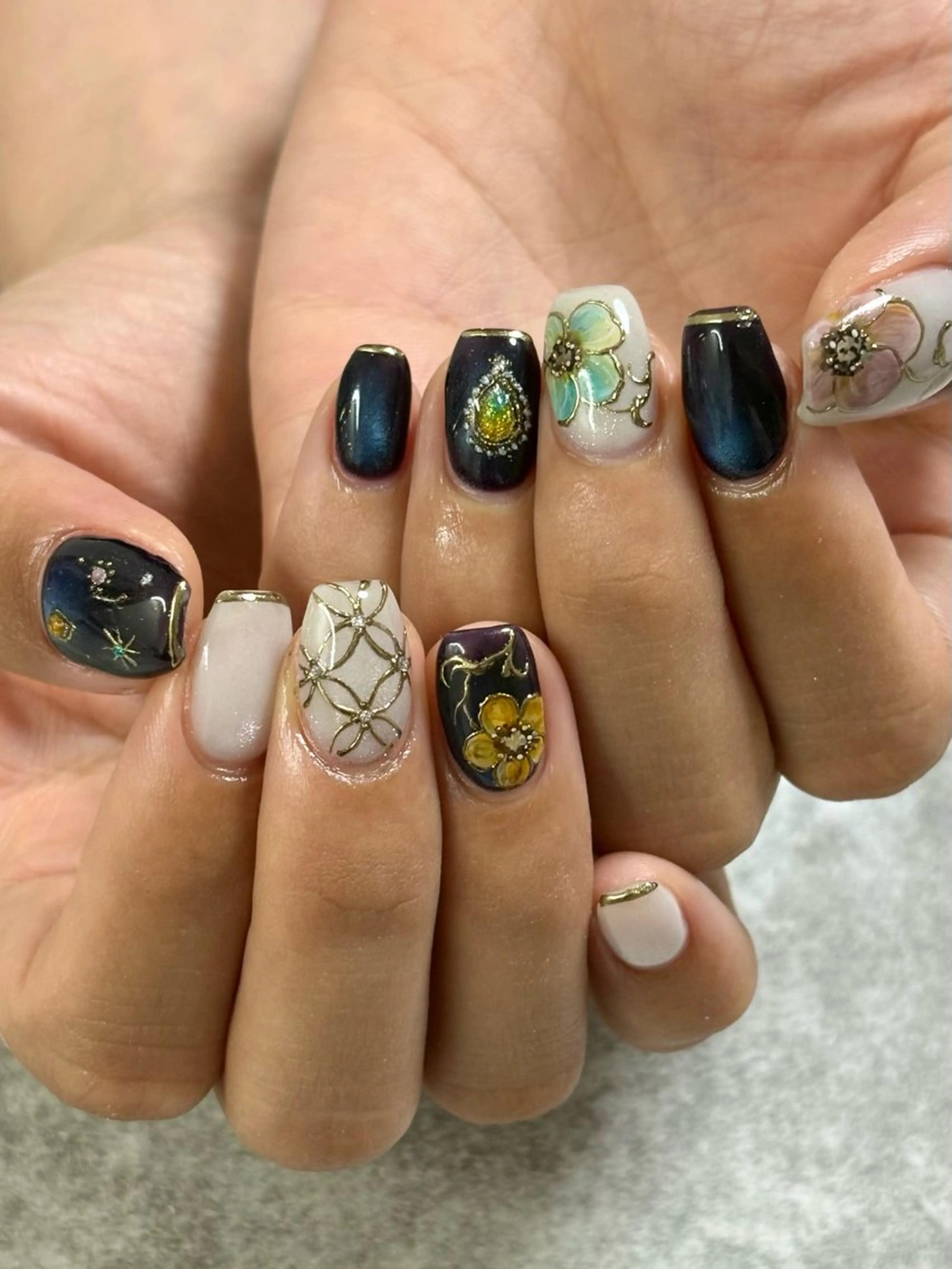ネイル ハンドネイル FIORITURA Maikoのネイルデザイン