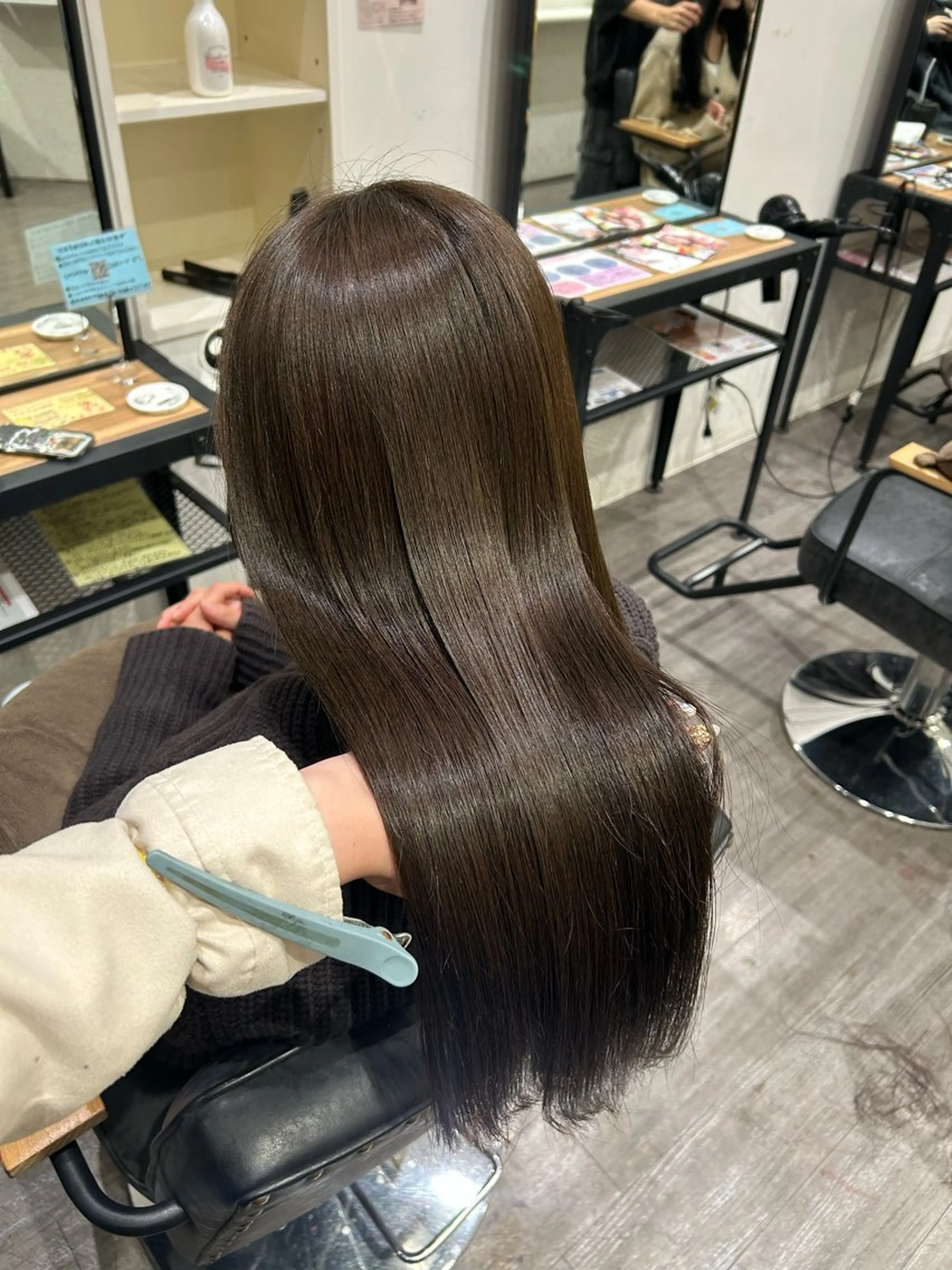 ロング カラー アッシュ 透明感カラー オリーブアッシュ カット ヘアカラー トリートメント cocotte 💟草間紫音💟のヘアスタイル