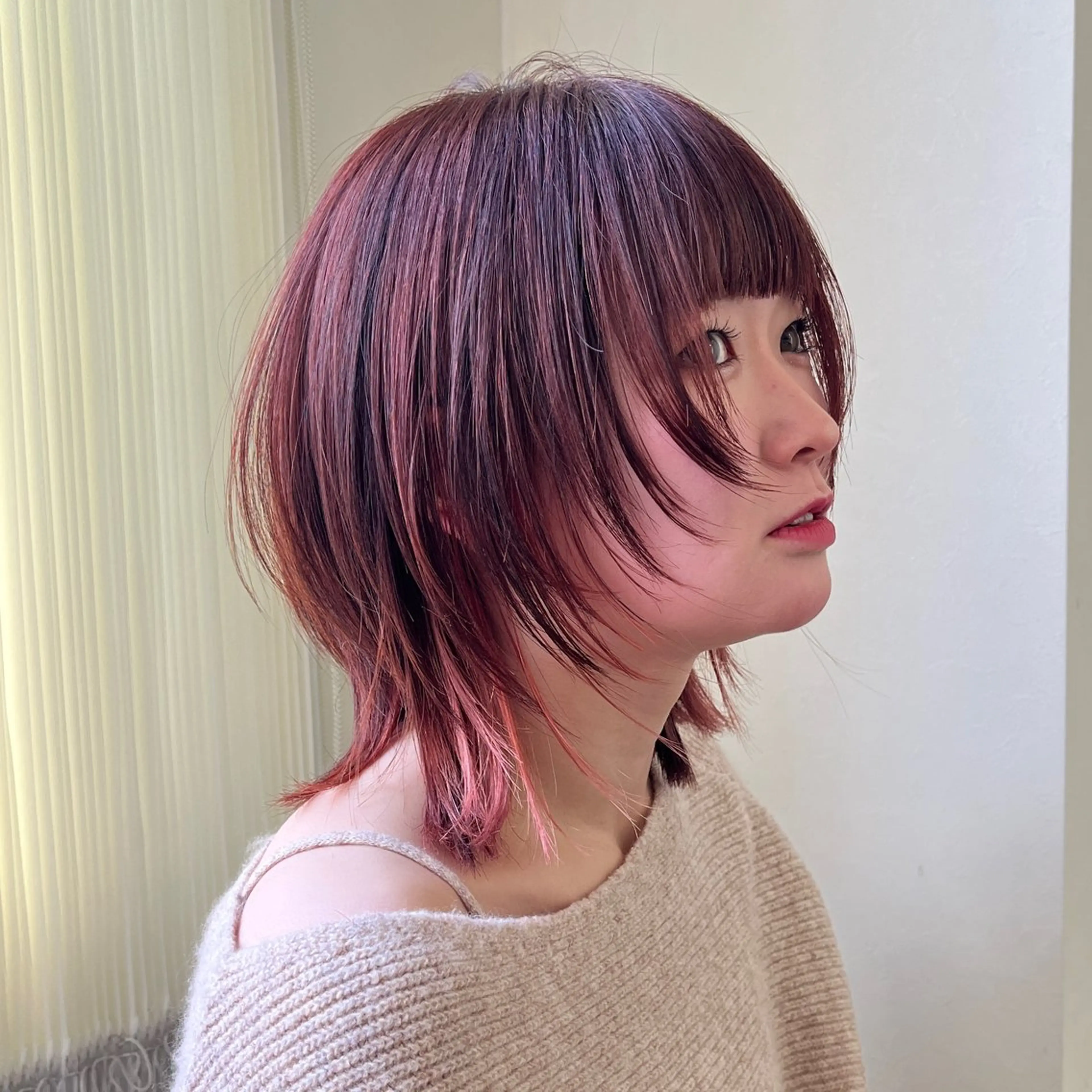 ショート たおちゃん／レイヤー ／透明感カラーのヘアスタイル