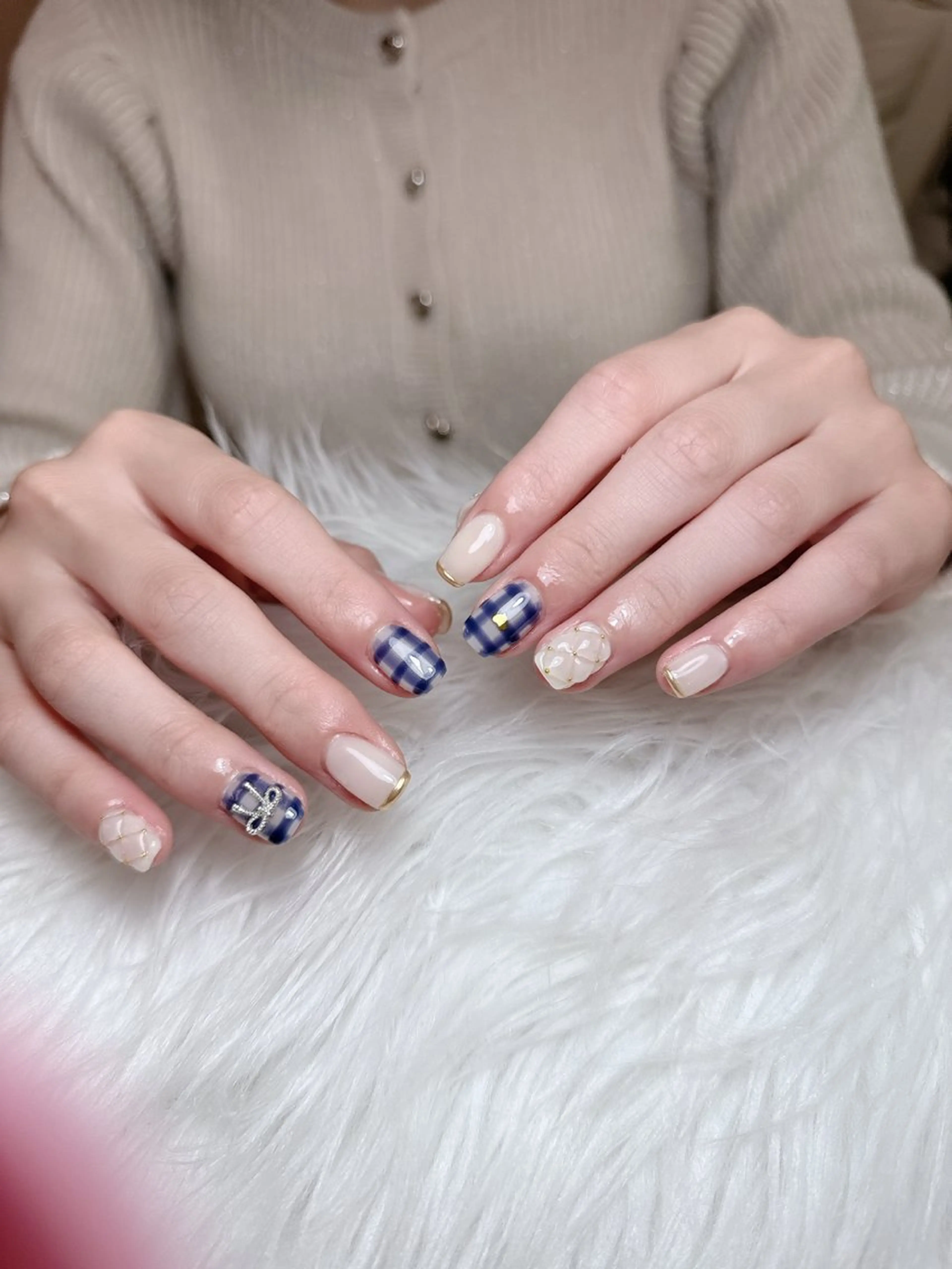 ネイル フレンチネイル グラデーション 韓国ネイル マグネットネイル ミラーネイル ハンドネイル Vp ネイルのネイルデザイン