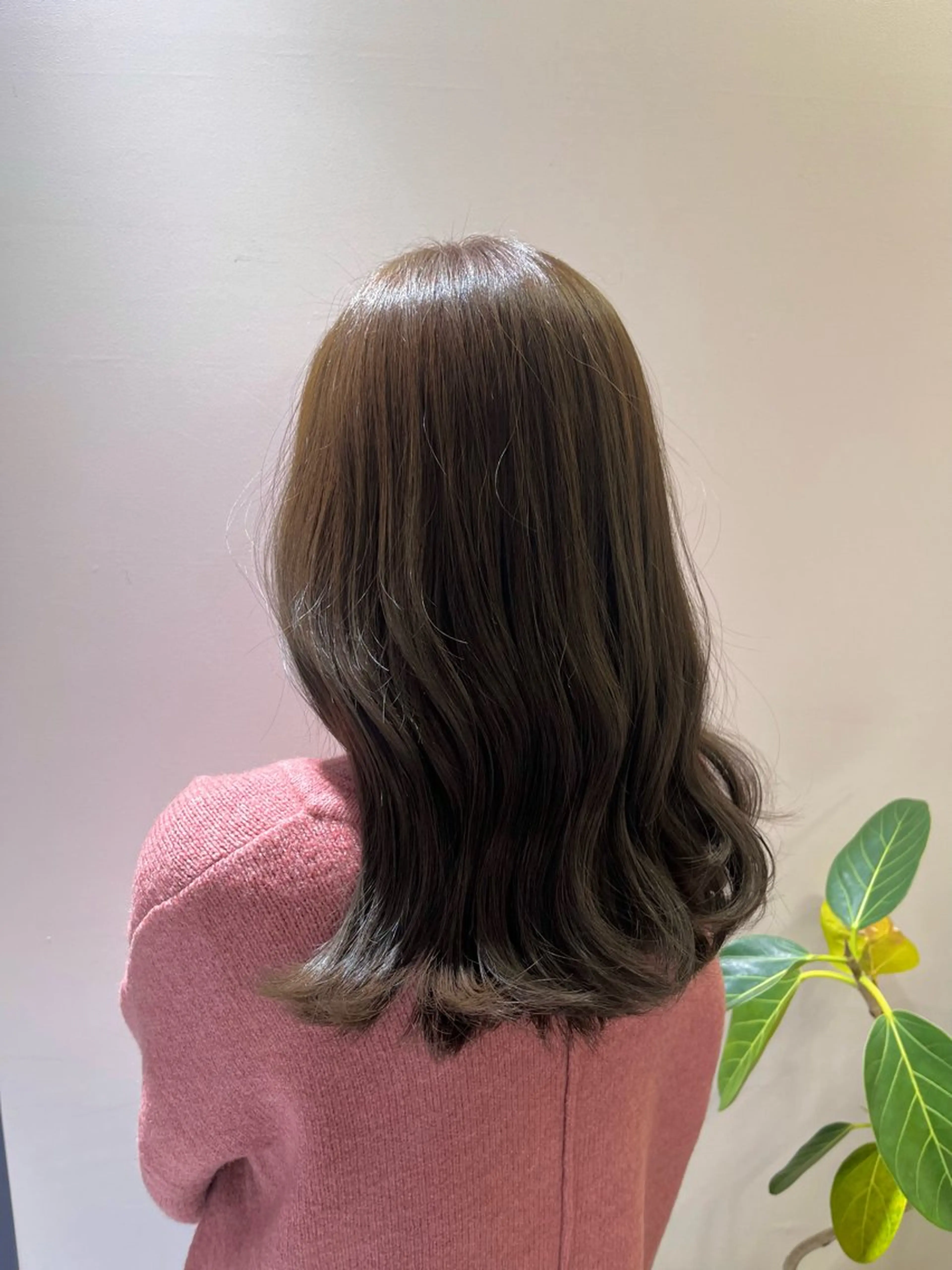 ロング カラー ヘアカラー 橋本 萌々香のヘアスタイル