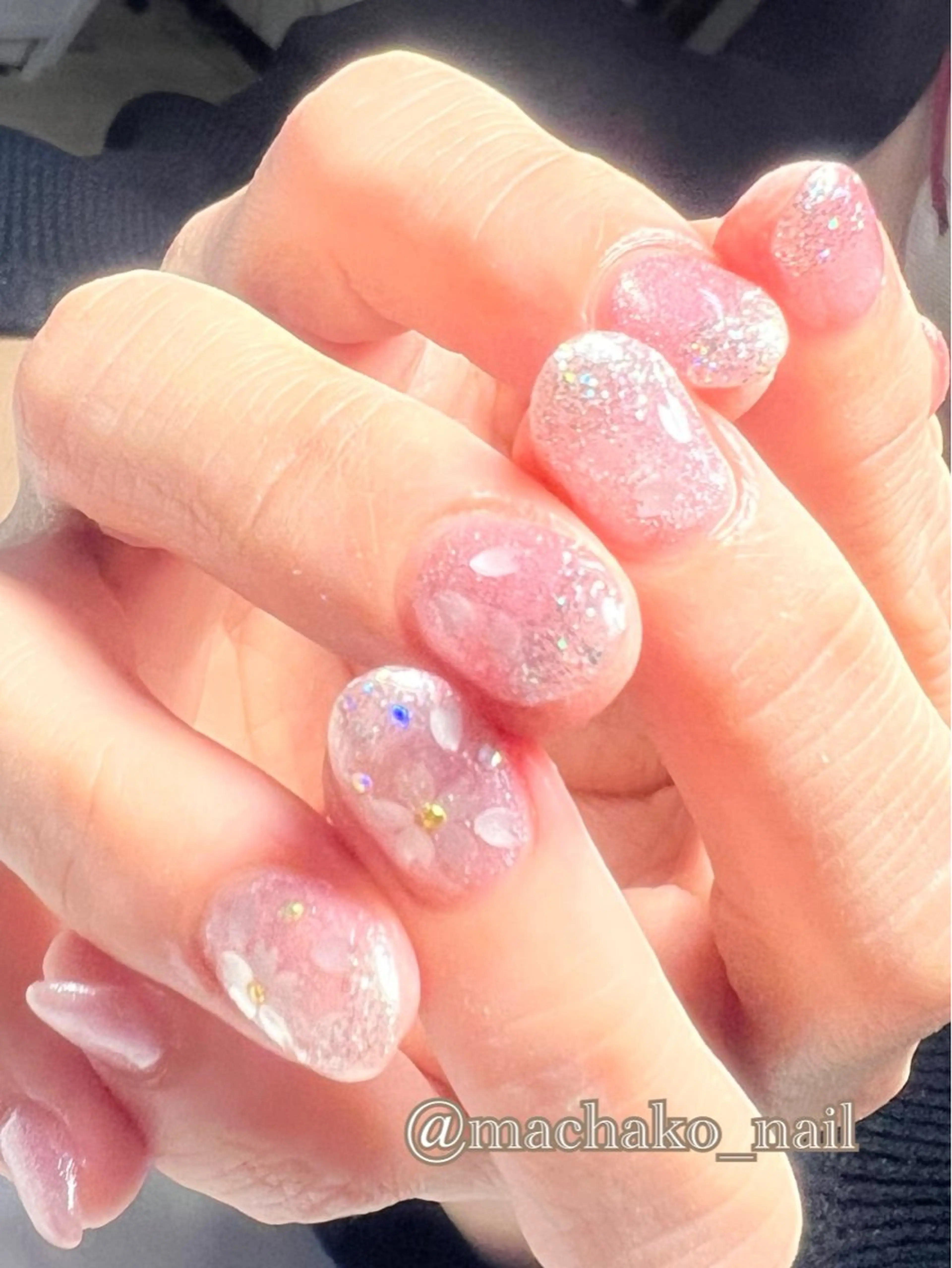 ネイル 桜ネイル ラメ(グリッター) シルバー ハンドネイル トータルビューティー masakoのネイルデザイン