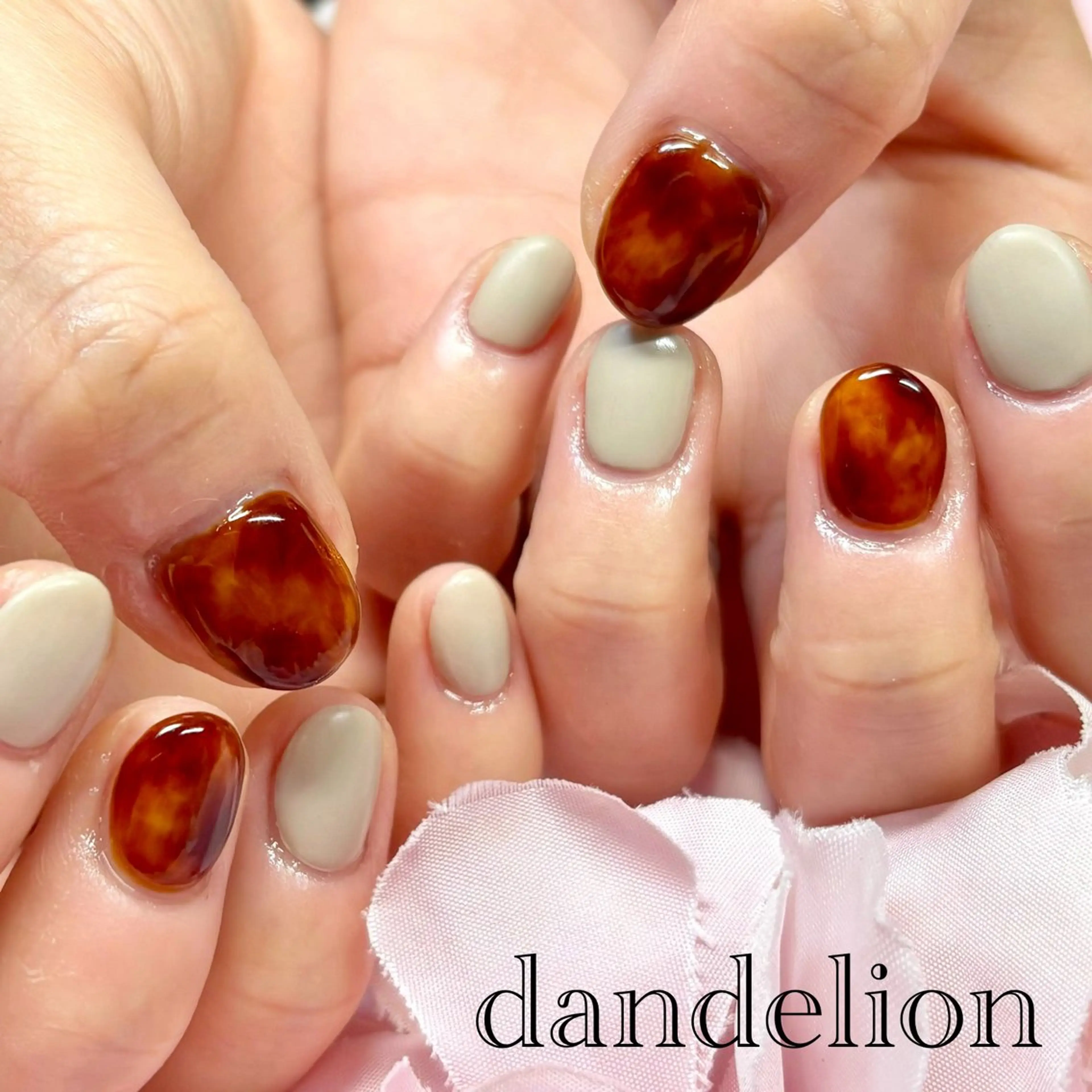 ネイル ハンドネイル ハンドケア dandelion ダンデライオンのネイルデザイン