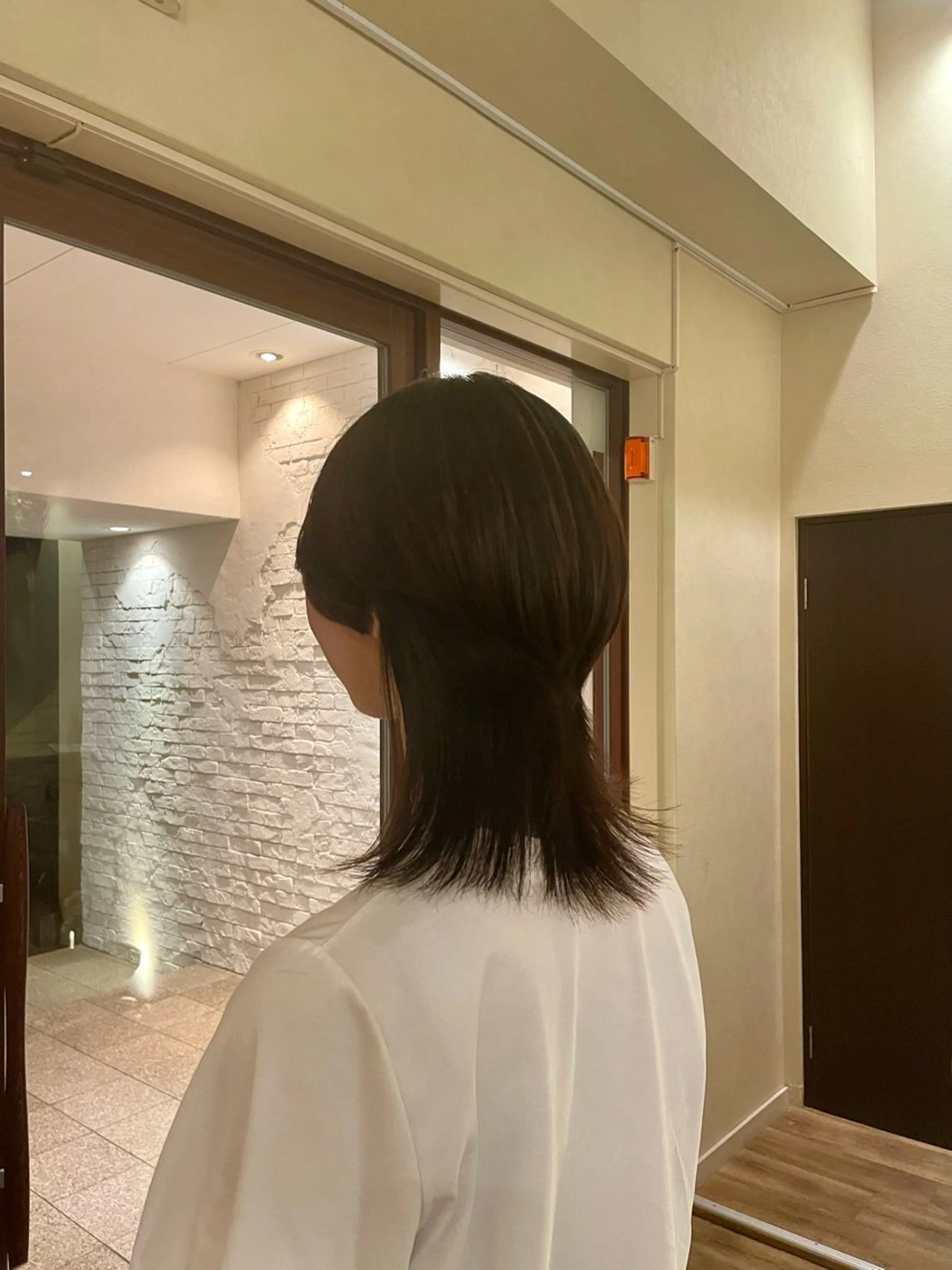 ミディアム くびれヘア ウルフカット mahae 林のヘアスタイル