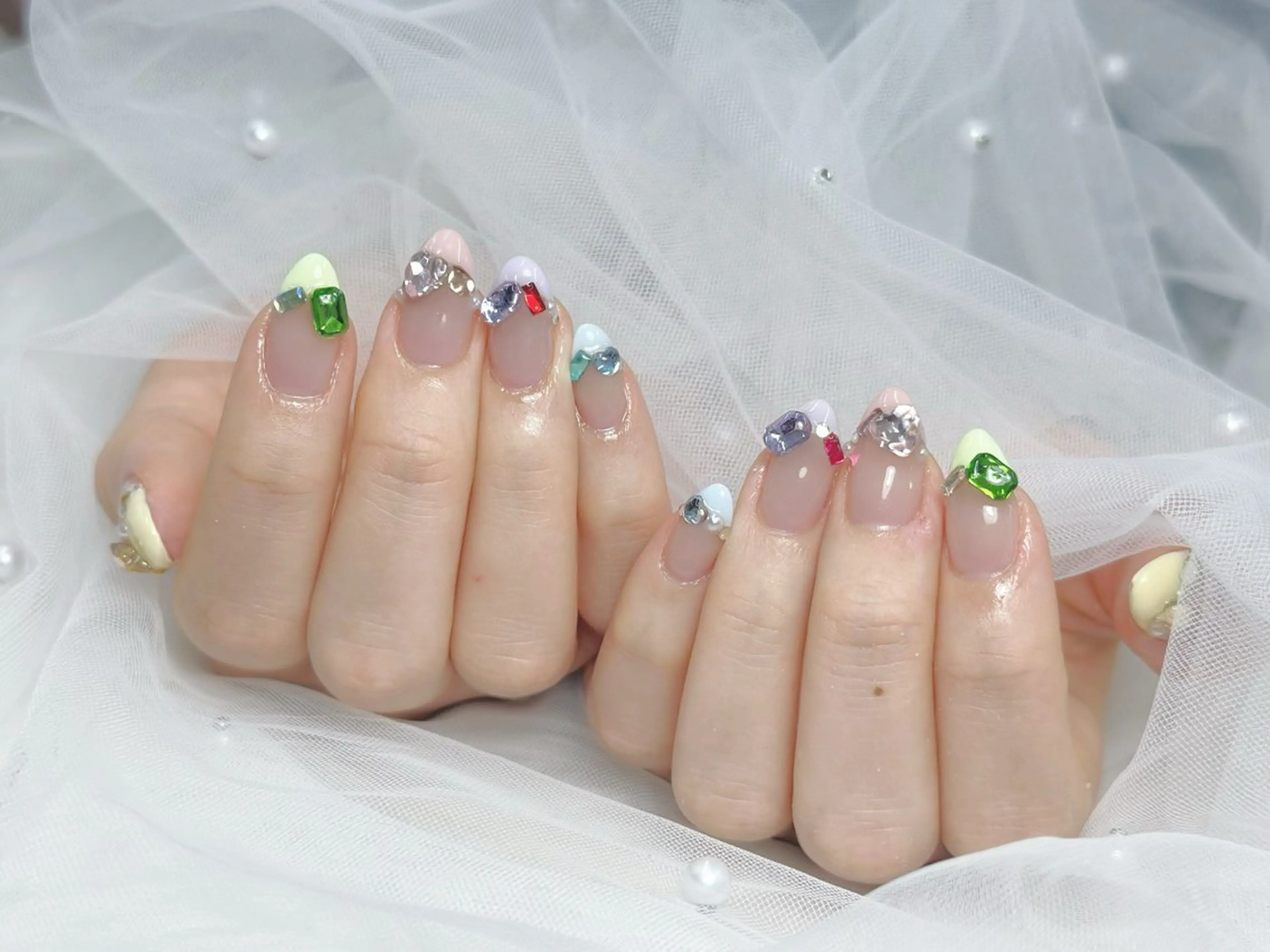 ネイル ハンドネイル 新宿AOI フォルム重視のネイルデザイン