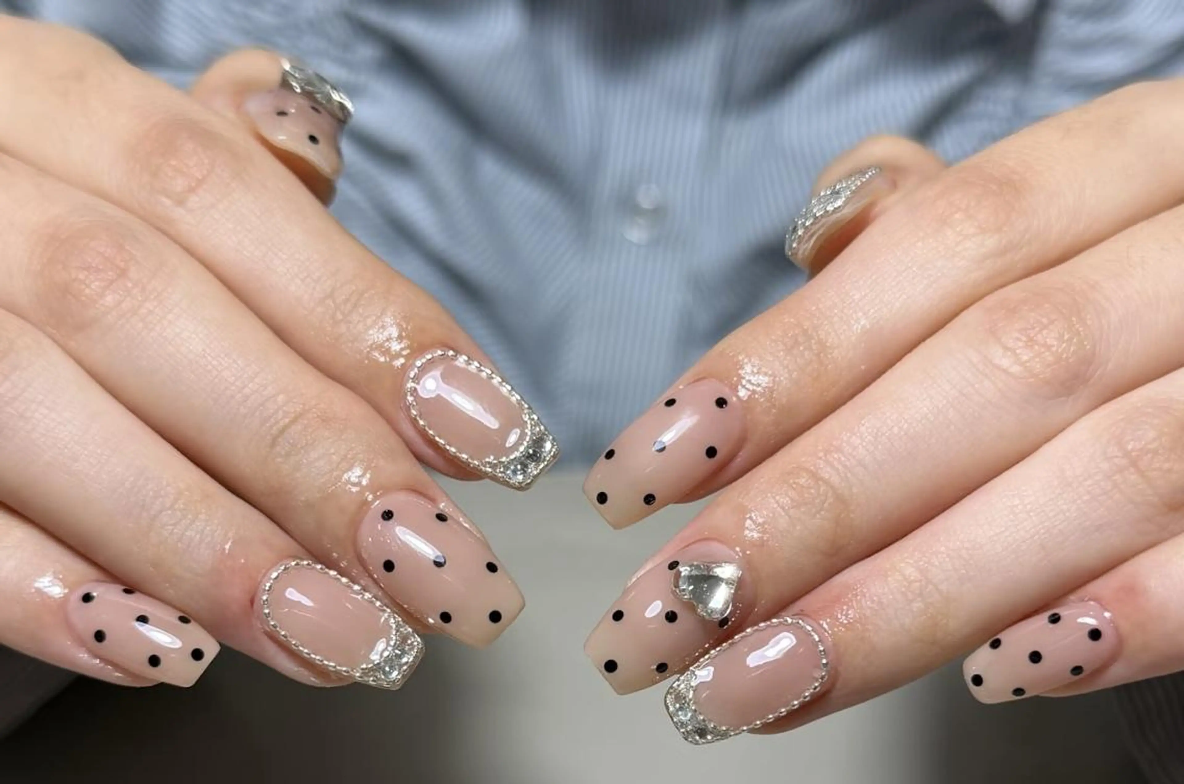 ネイル ハンドネイル ハンドケア Kaka_ パラジェル、長さだしのネイルデザイン