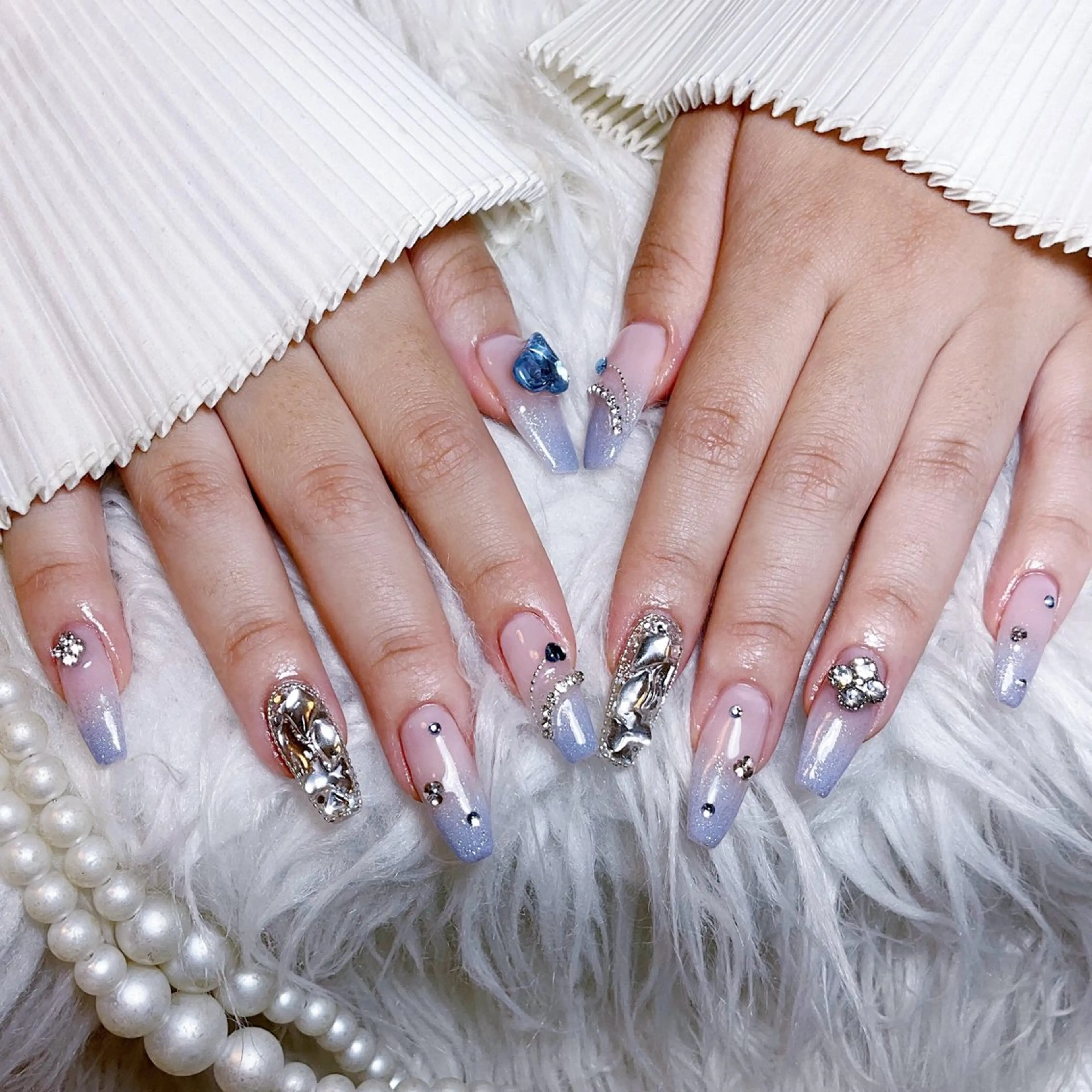 ネイル ハンドネイル 🍭Yun nail hyejin🌸のネイルデザイン