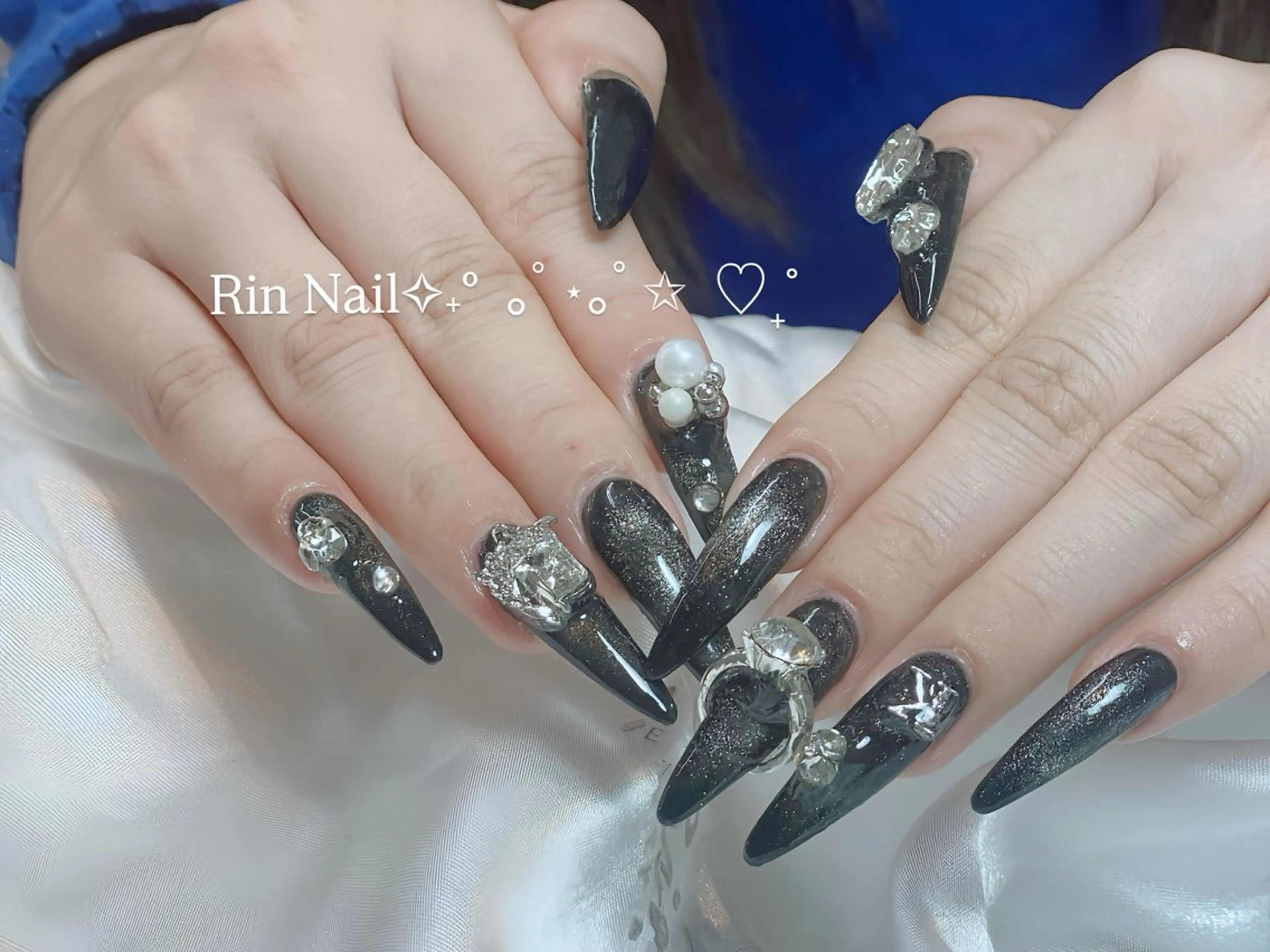 ネイル ボルドー フレンチネイル グラデーション キラキラネイル 韓国ネイル ハンドネイル Rin Nail 新大久保店のネイルデザイン